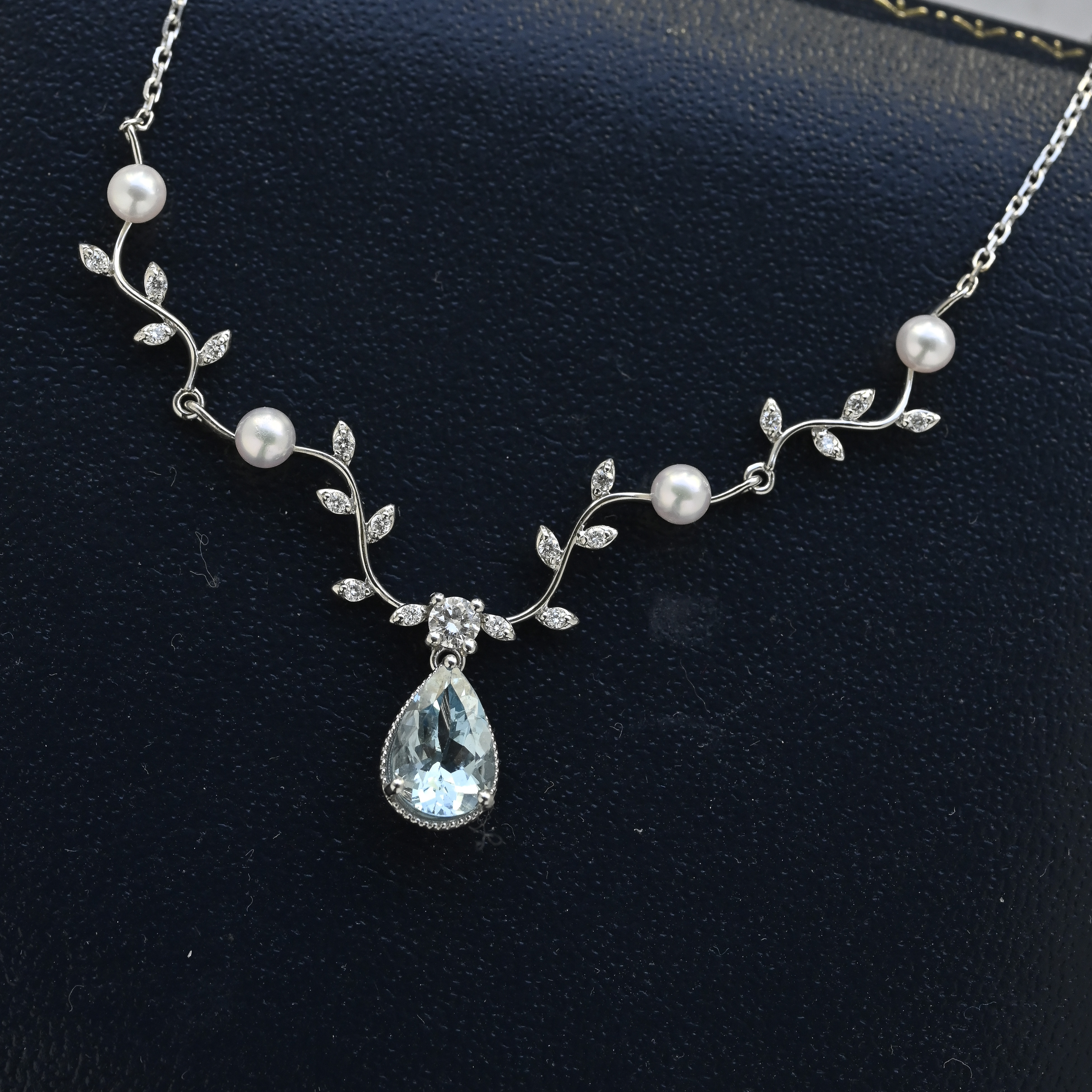 18k Océano Akoya Pearl Diamond necklace