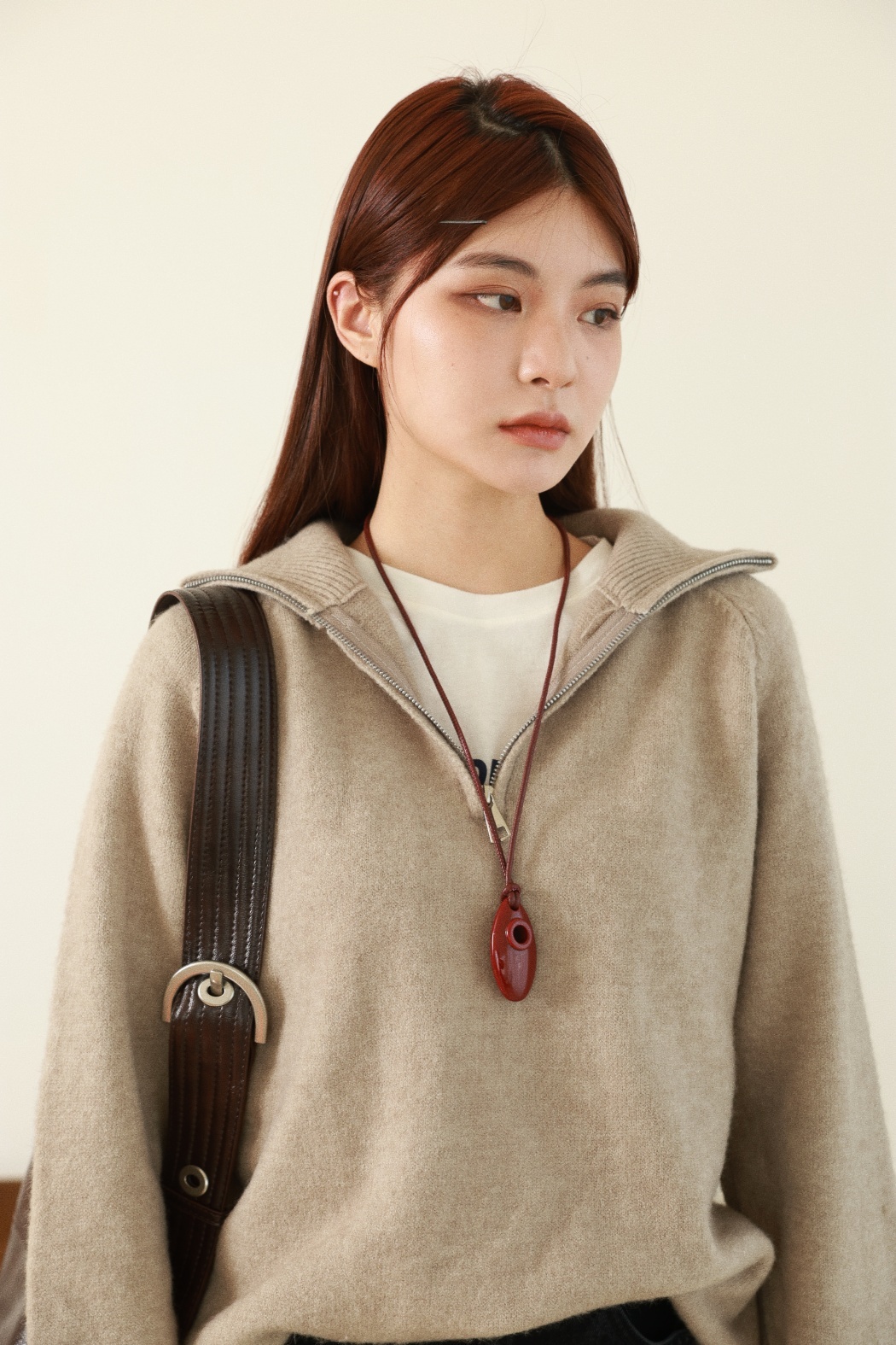 酒紅水滴皮繩項鍊