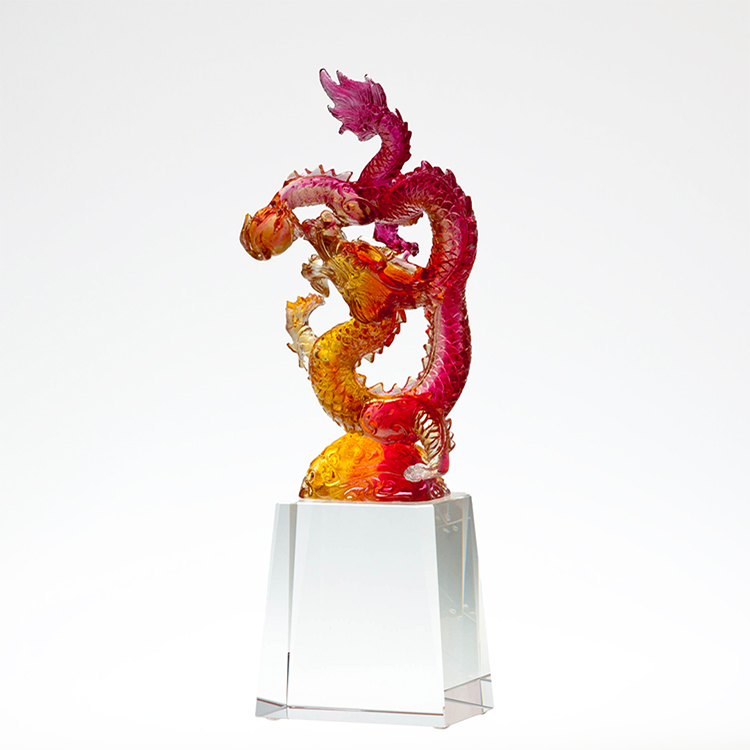 鹿港窯琉璃擺飾獎牌｜風生水起升騰小款  輝映成功的優雅藝術