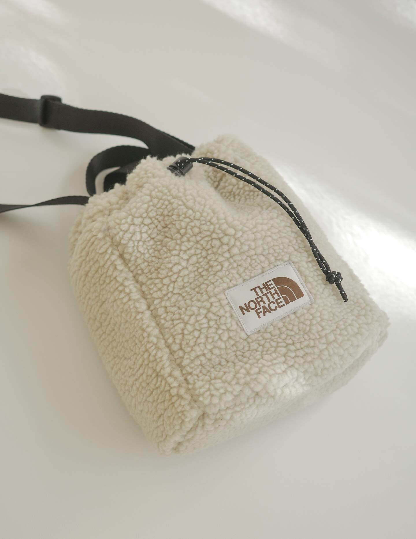 THE NORTH FACE FLEECE BUCKET BAG ( 3 Colours )