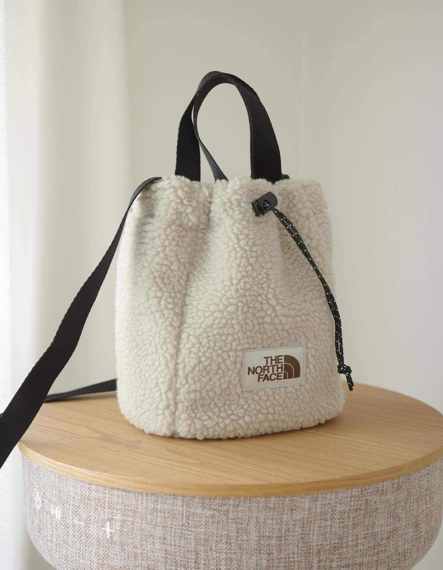 THE NORTH FACE FLEECE BUCKET BAG ( 3 Colours )