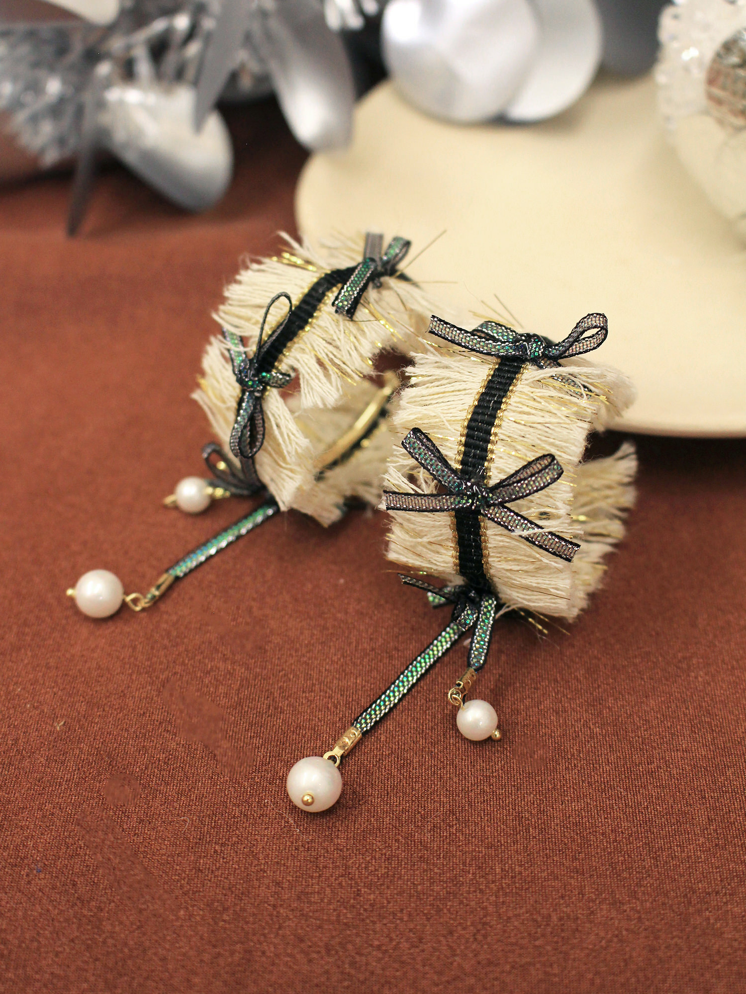 吉米莉亞碎語。MUCHAT手作14KGP珍珠蝶結織帶純銀針C圈耳環