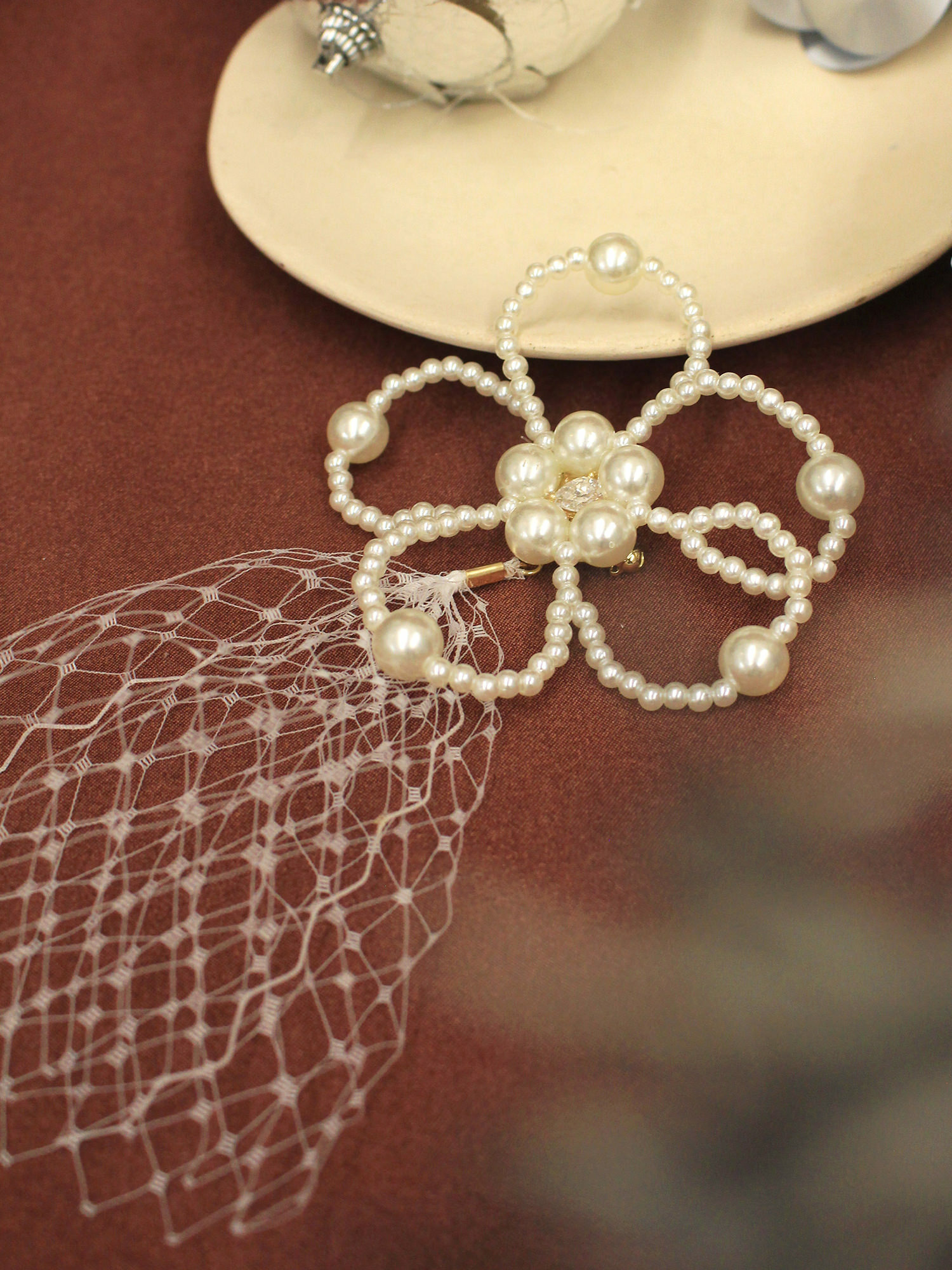 環遊世界。MUCHAT手作14KGP水滴蕾絲珍珠別針