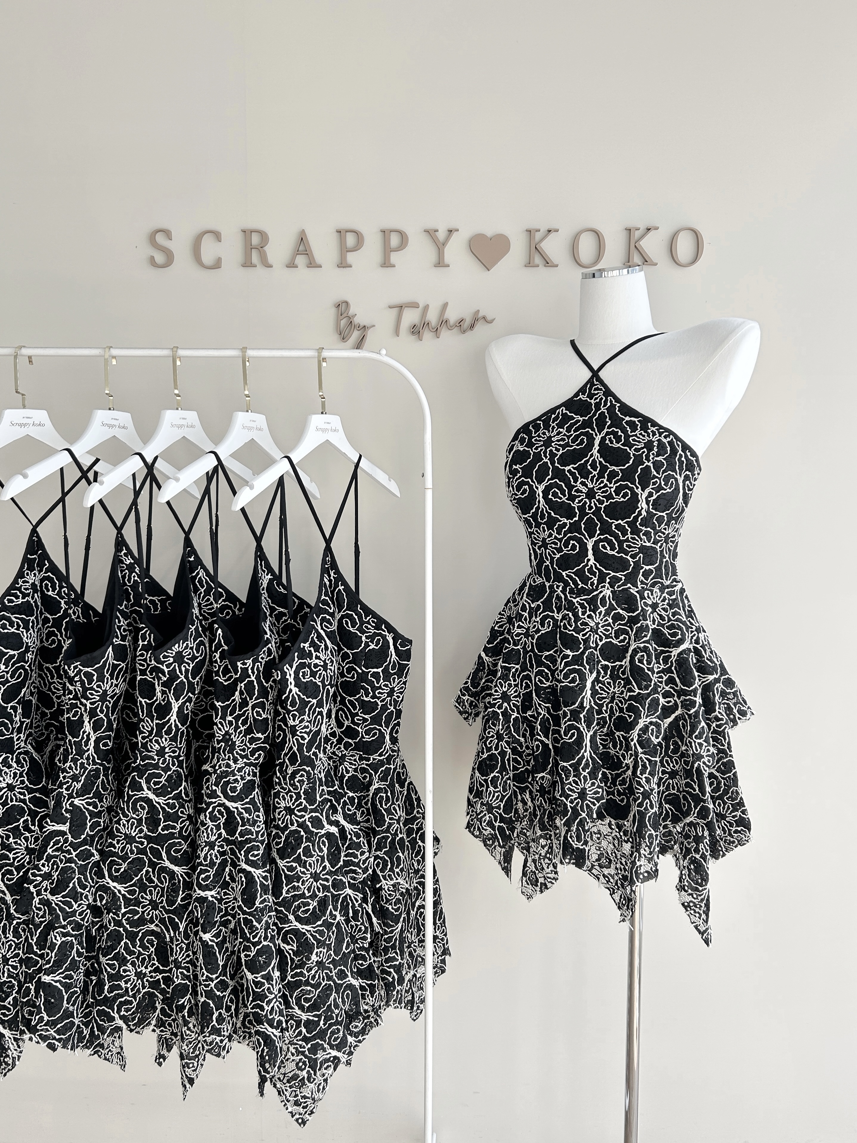 Enchantress 暗夜精靈 細肩帶顯瘦不規則洋裝