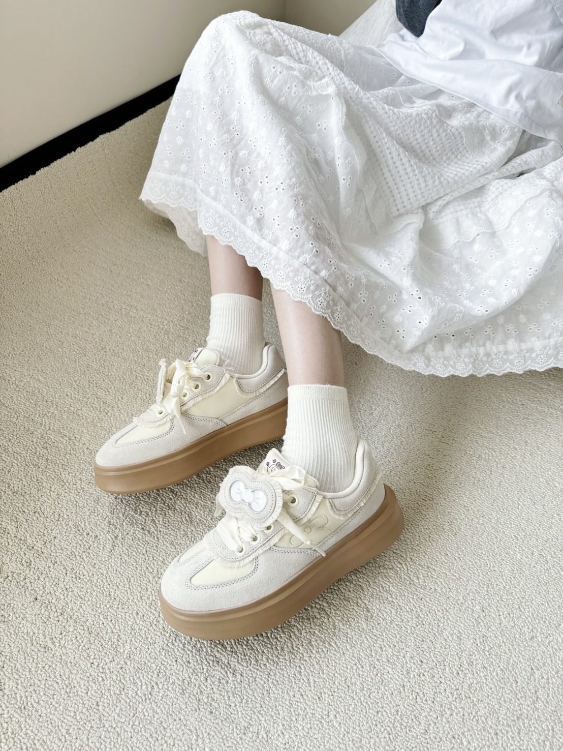 【預購】WE FLOWER 小花鞋 x 娜小古IP聯名 厚底德訓鞋 米白 WF00221