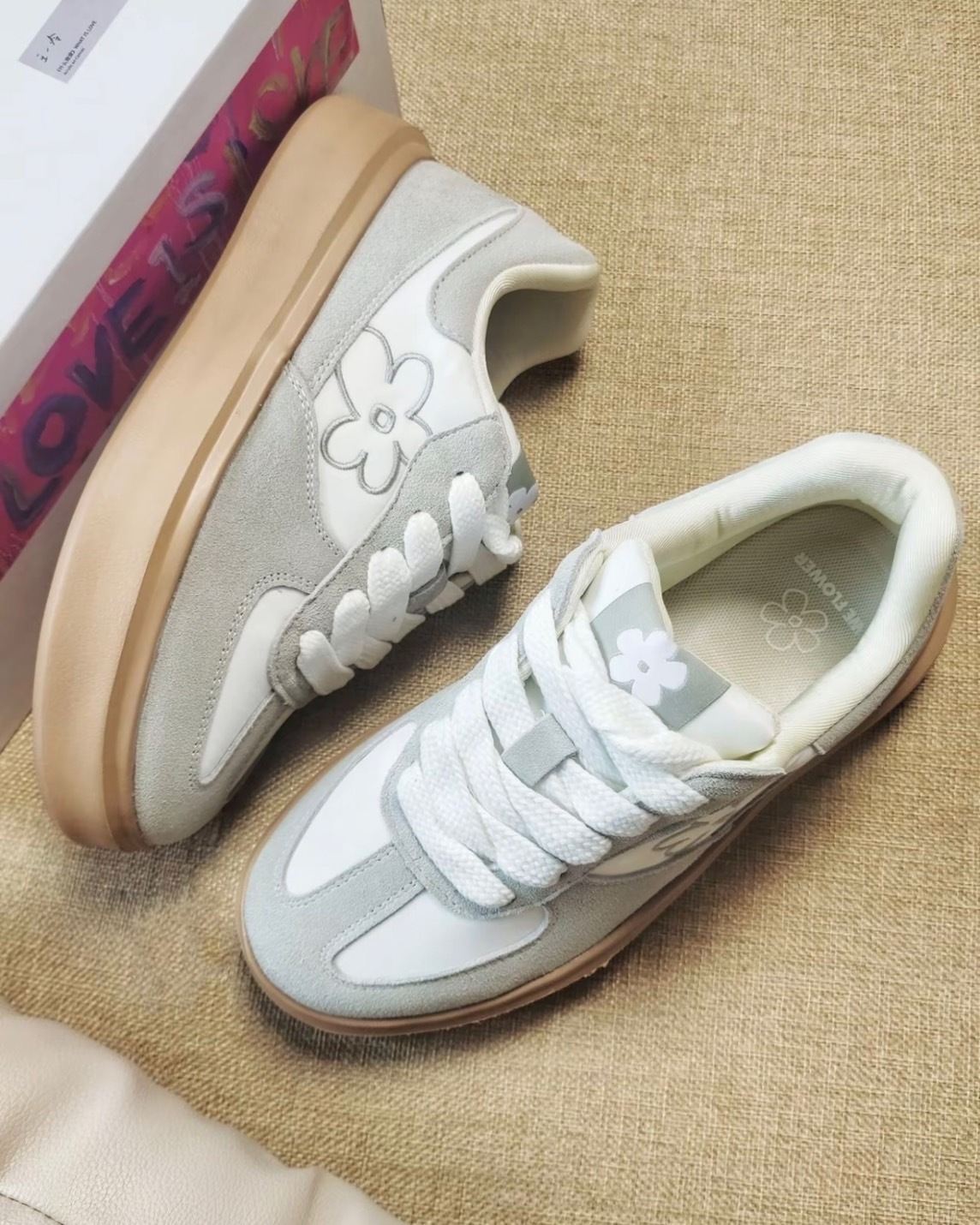 【現貨】WE FLOWER 小花鞋 厚底德訓鞋 灰 WF0022