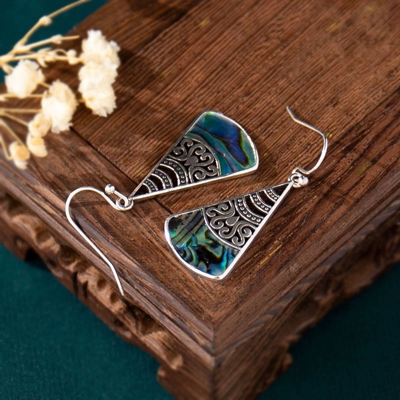 貝母鏤空花紋純銀耳環