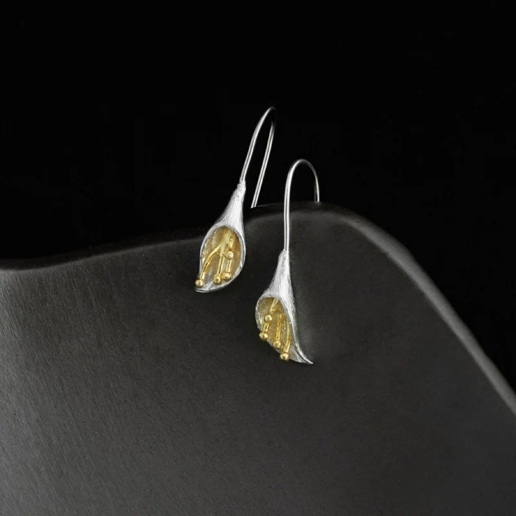 馬蹄蓮花蕊純銀耳環