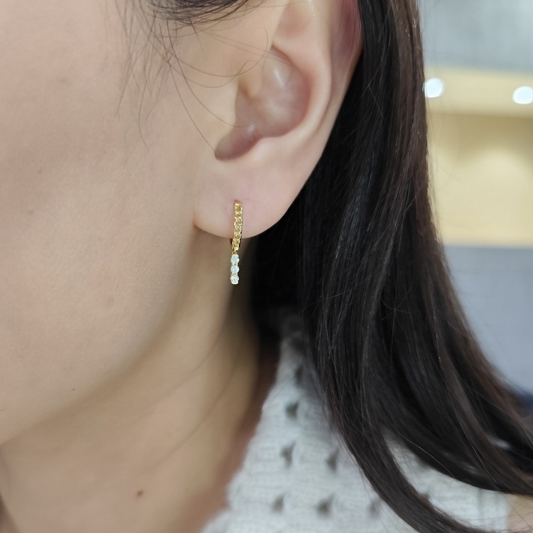 18K黃金鑽石垂墜款耳環