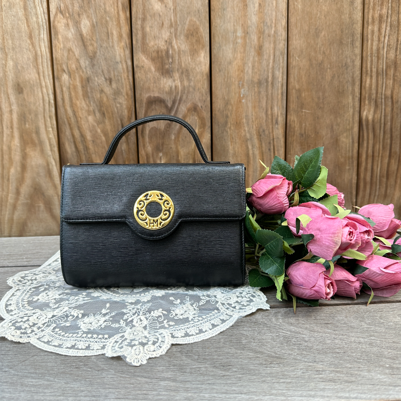 Hanae Mori 雕花金扣黑色手袋