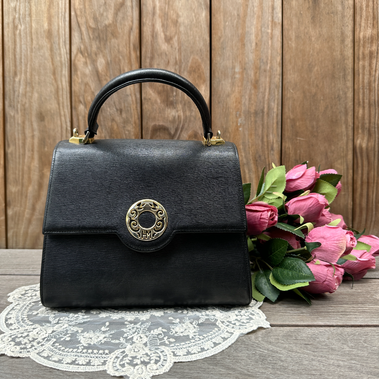 Hanae Mori 雕花金扣黑色大手袋