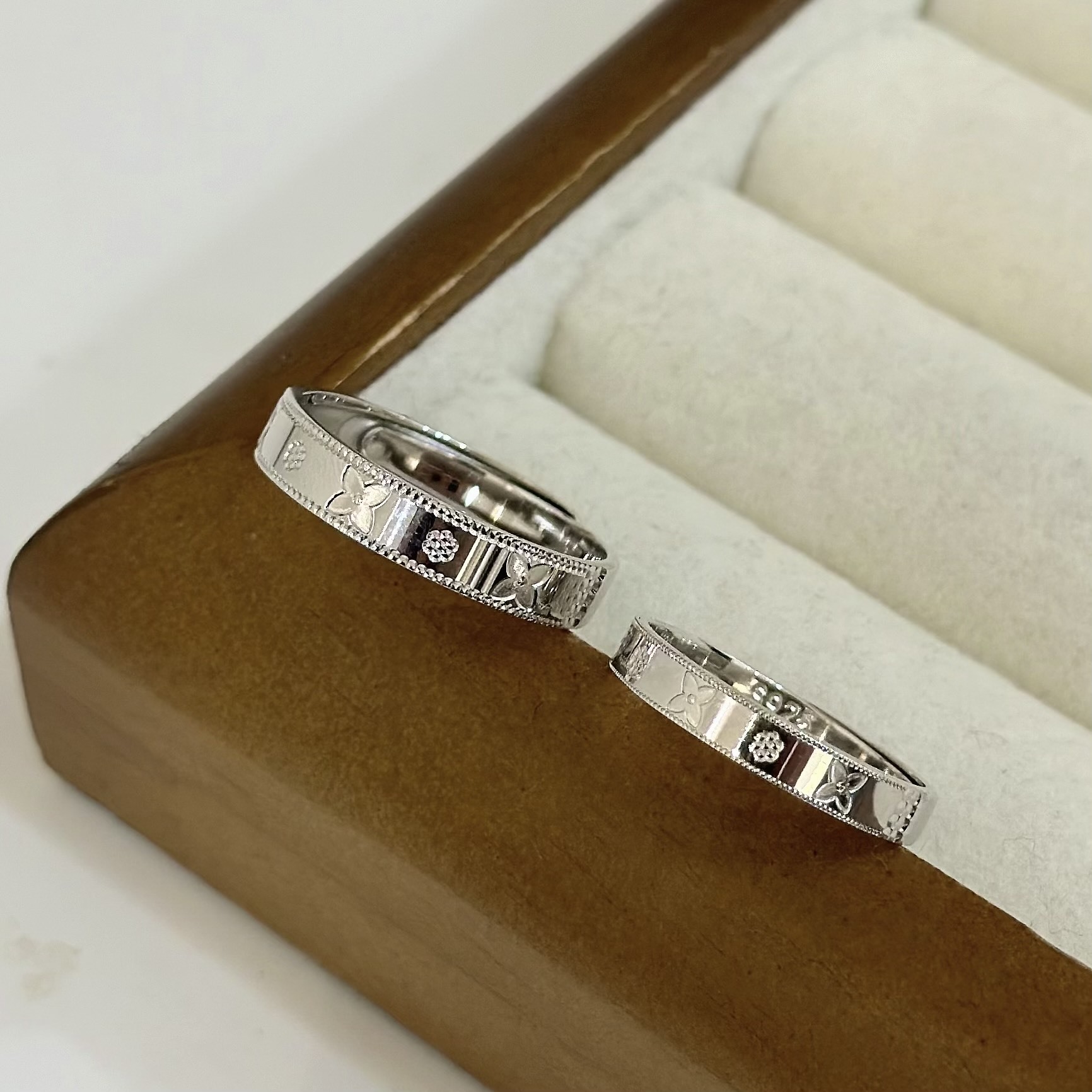 G48【輕奢】切割邊四葉草純銀調整對戒