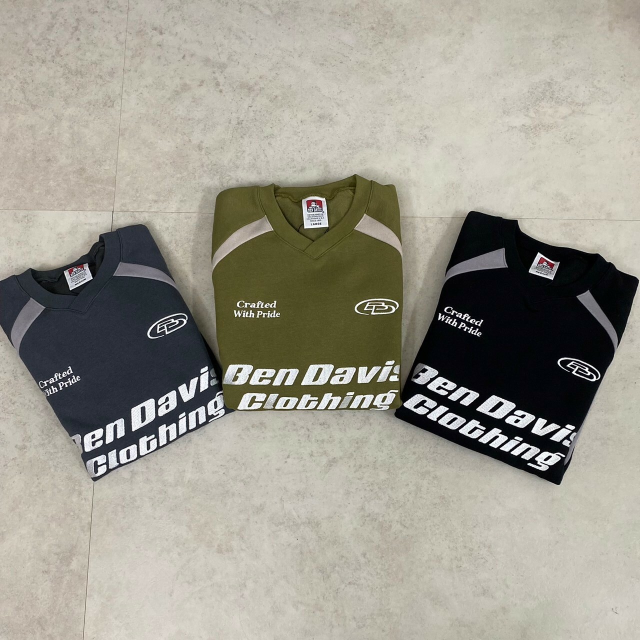 Ben davis runners sweatshirt 刺繡拼接賽車Long V領大學Tee I-24780056