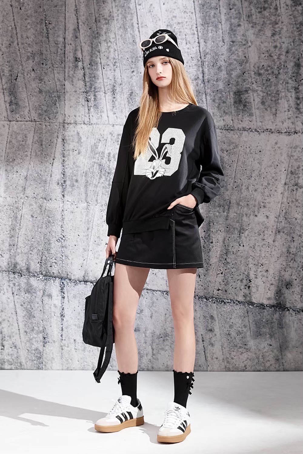 韓版可愛灰兔個性剪裁下襬開叉造型修身棉T上衣V6511