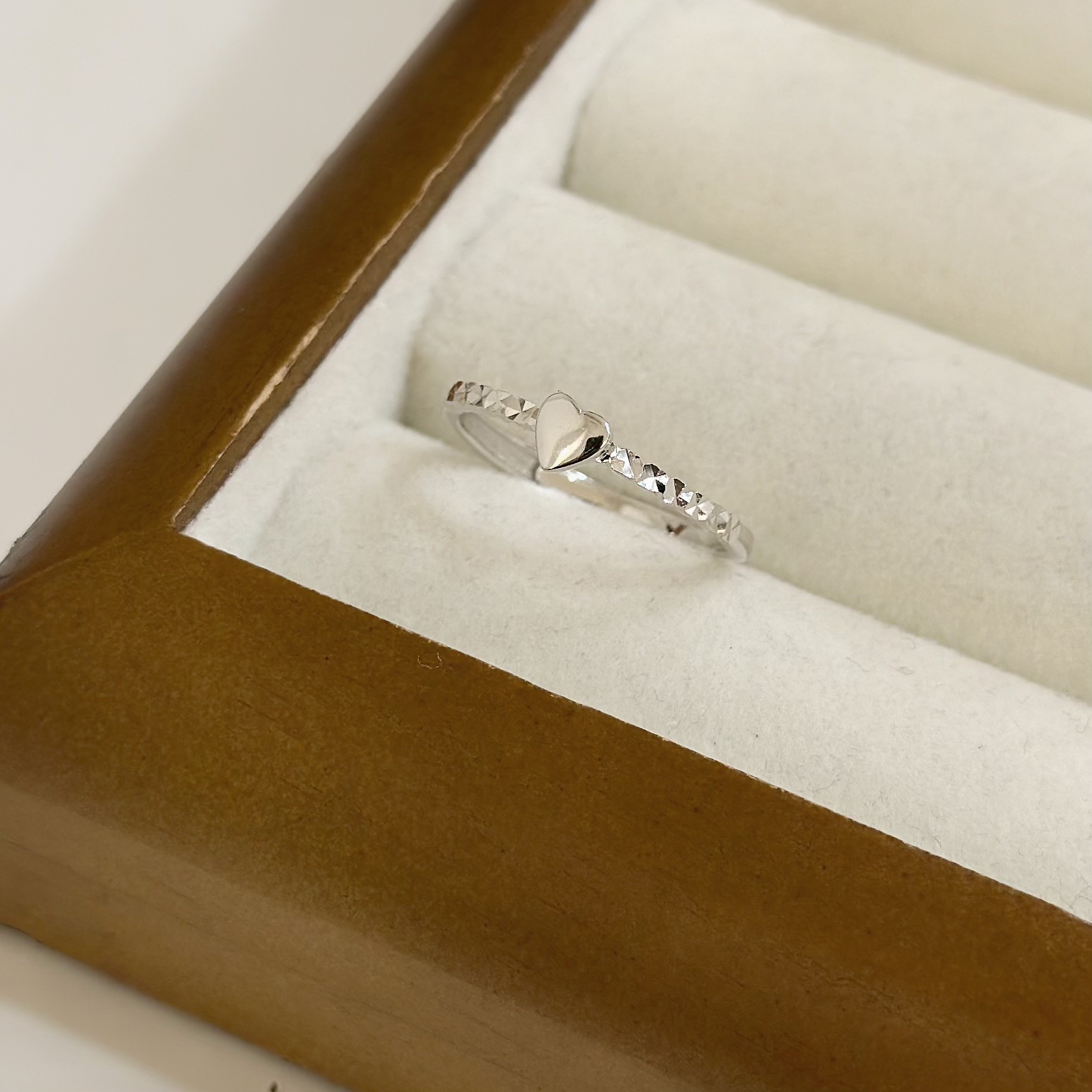 H80【輕奢】切割素面愛心純銀調整戒