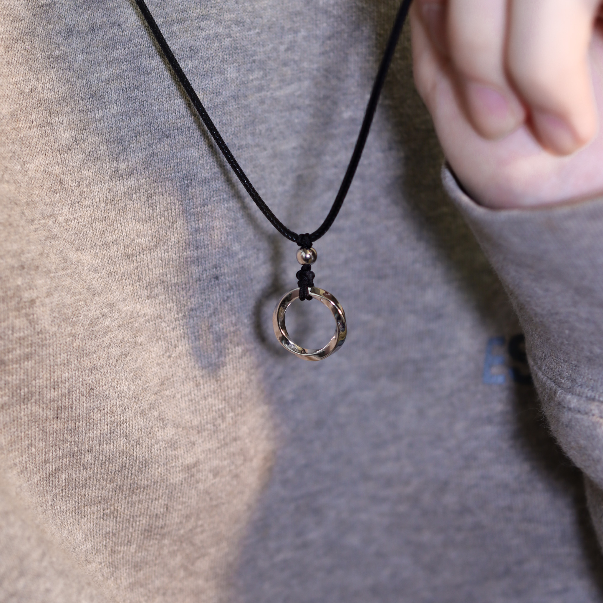 | 925純銀・白金 | 身後仍是你項鍊 | NE1268 |