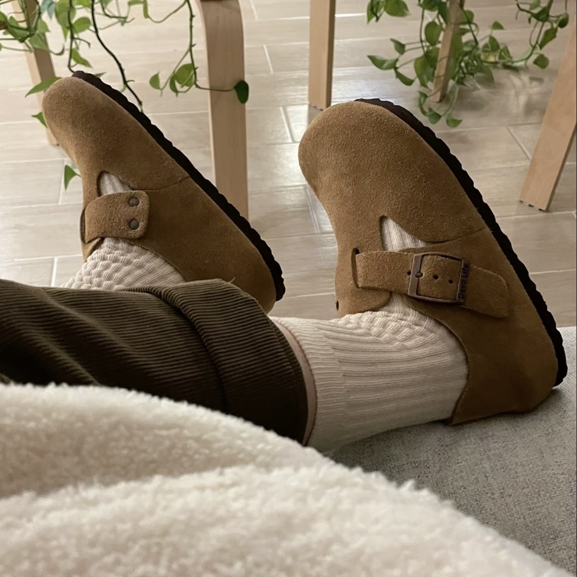 <平替款!!!>Devo Life 牛皮絨 麂皮 軟木平底 復古 全包 圓頭 三色