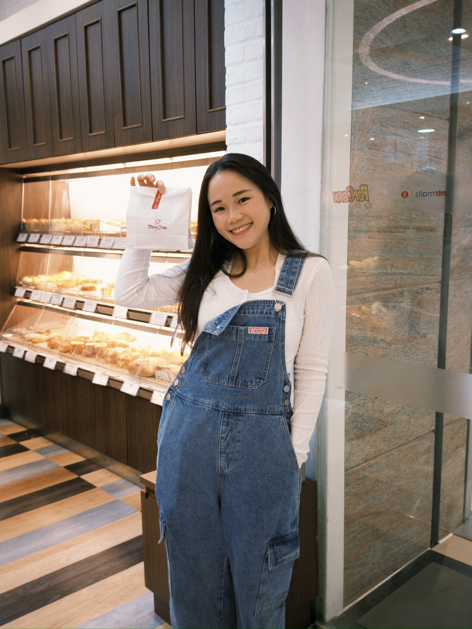 寛身版型！工裝背帶牛仔褲