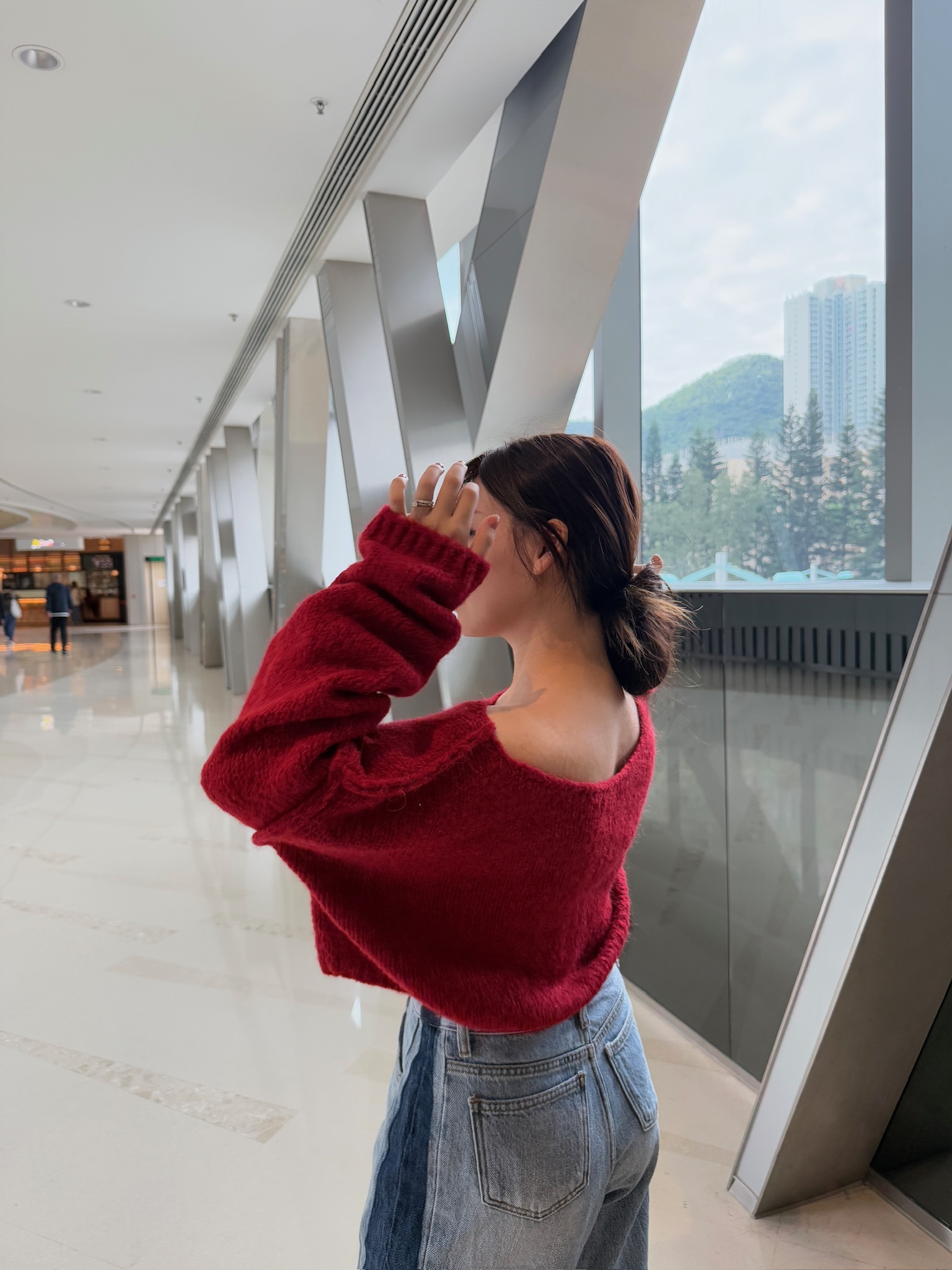 短版！粗針織大領口上衣//兩色入