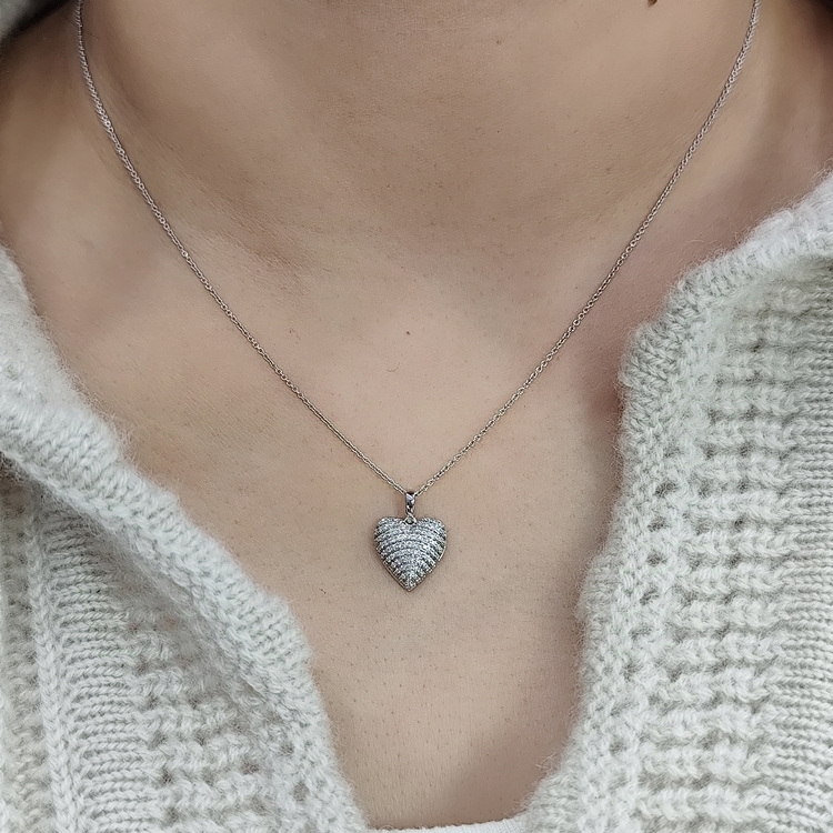18K白金鑽石心形吊咀