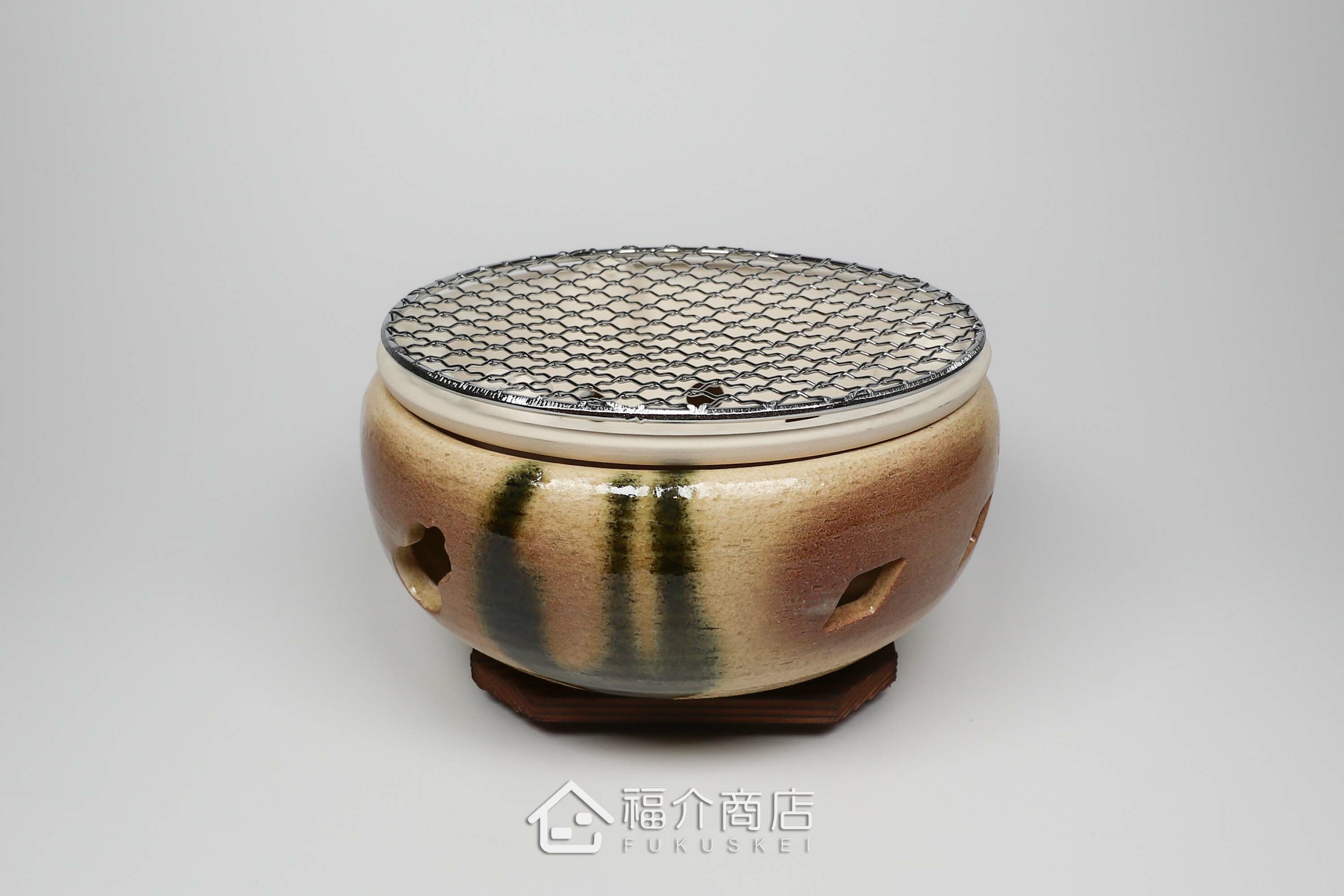 烹調烤肉、烤海鮮用的陶瓷材質水炭烤爐