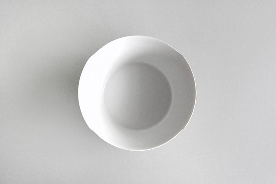 yumiko iihoshi porcelain - 一日碗(L) 百合白