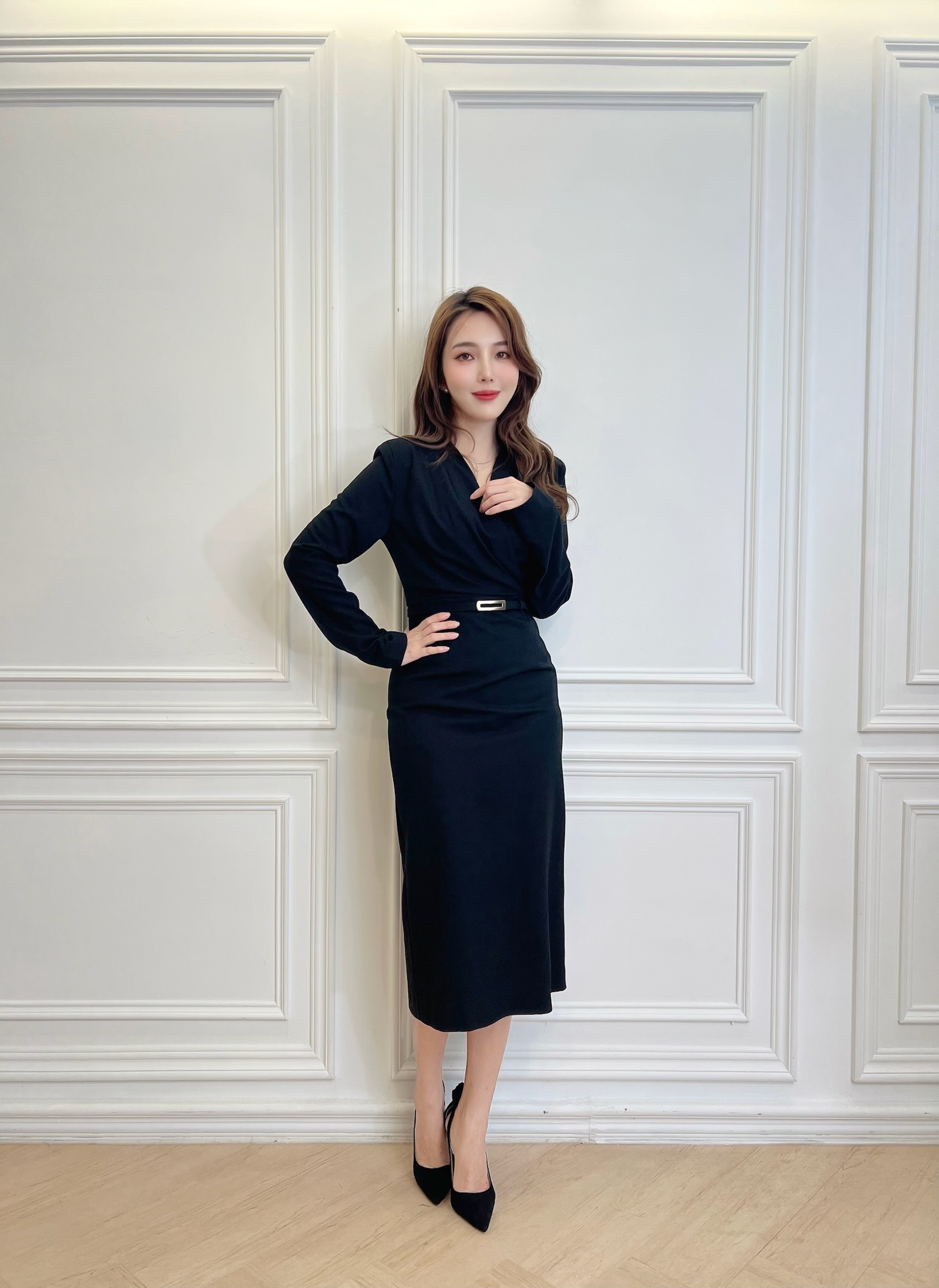 (俐落總監穿搭)Ｖ領合身腰帶洋裝