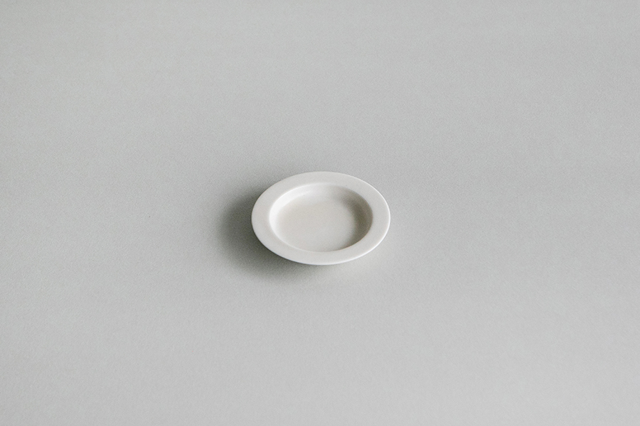 yumiko iihoshi porcelain - 一日盤 深夜7cm/象牙白