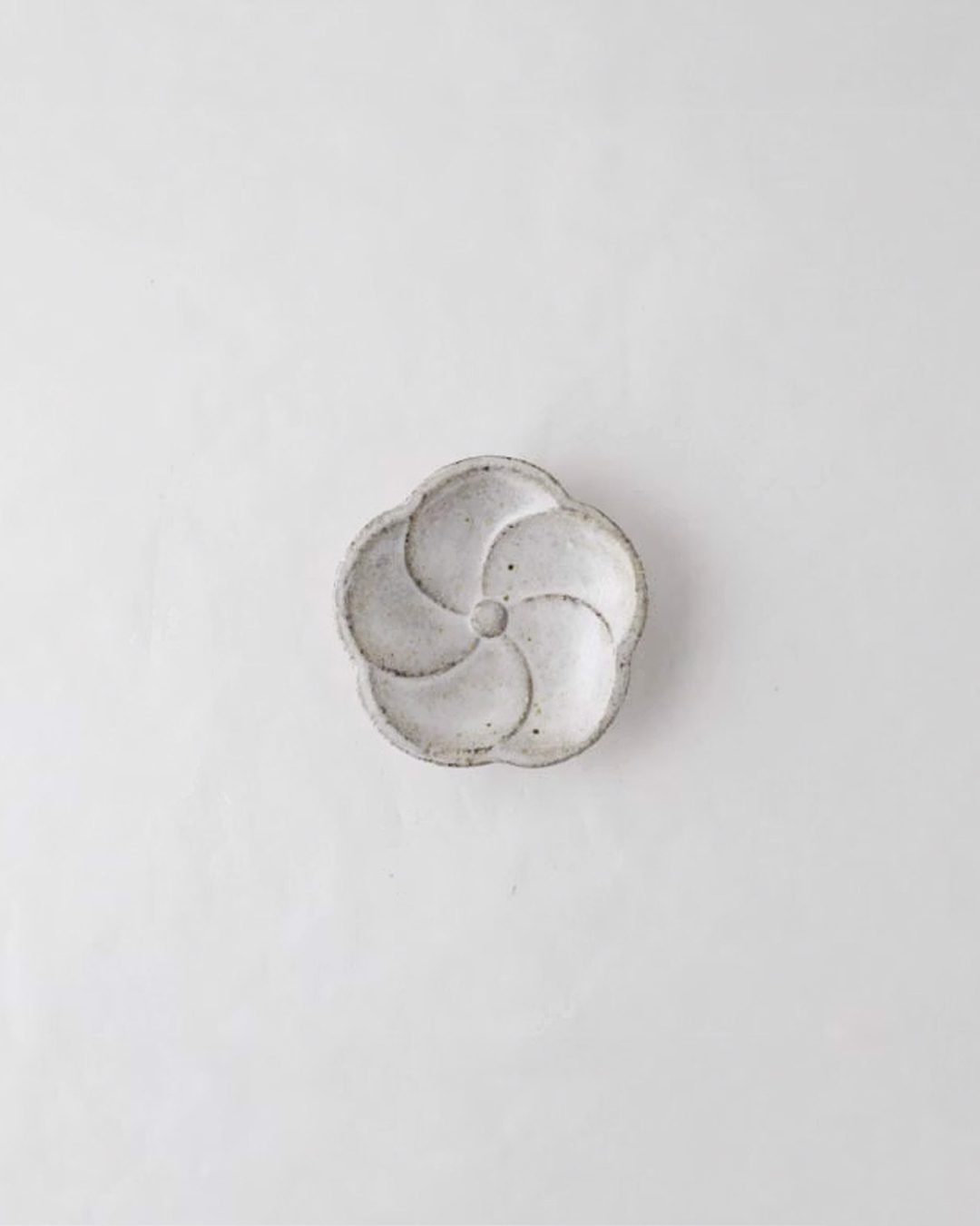 Teokoshi mamezara 手製醬油豆皿 梅｜studio m'