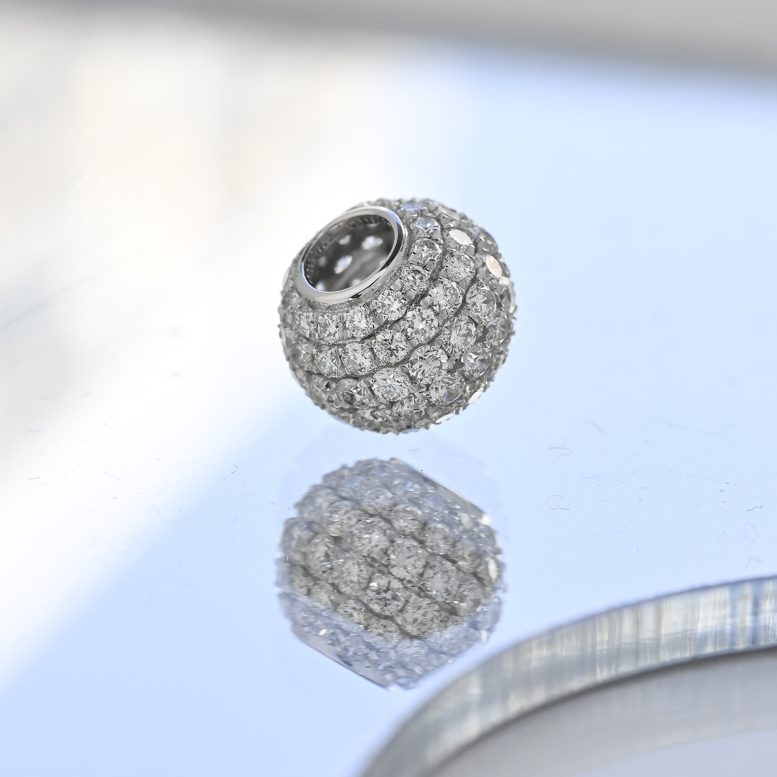 18K Rotolo Diamond Pendant