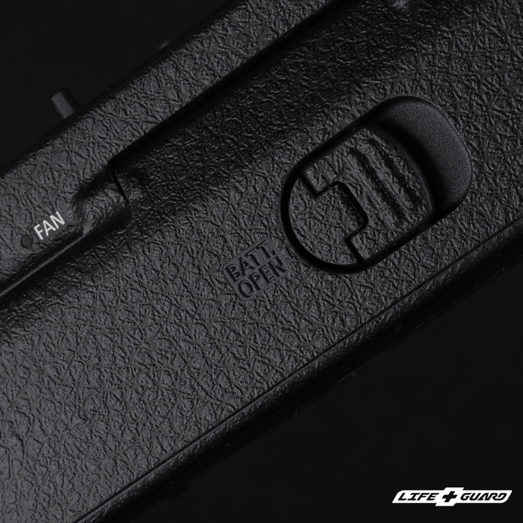 LIFE+GUARD Canon CF-R20EP 專用散熱風扇貼膜特寫，LIFE+GUARD 專機專屬設計開版