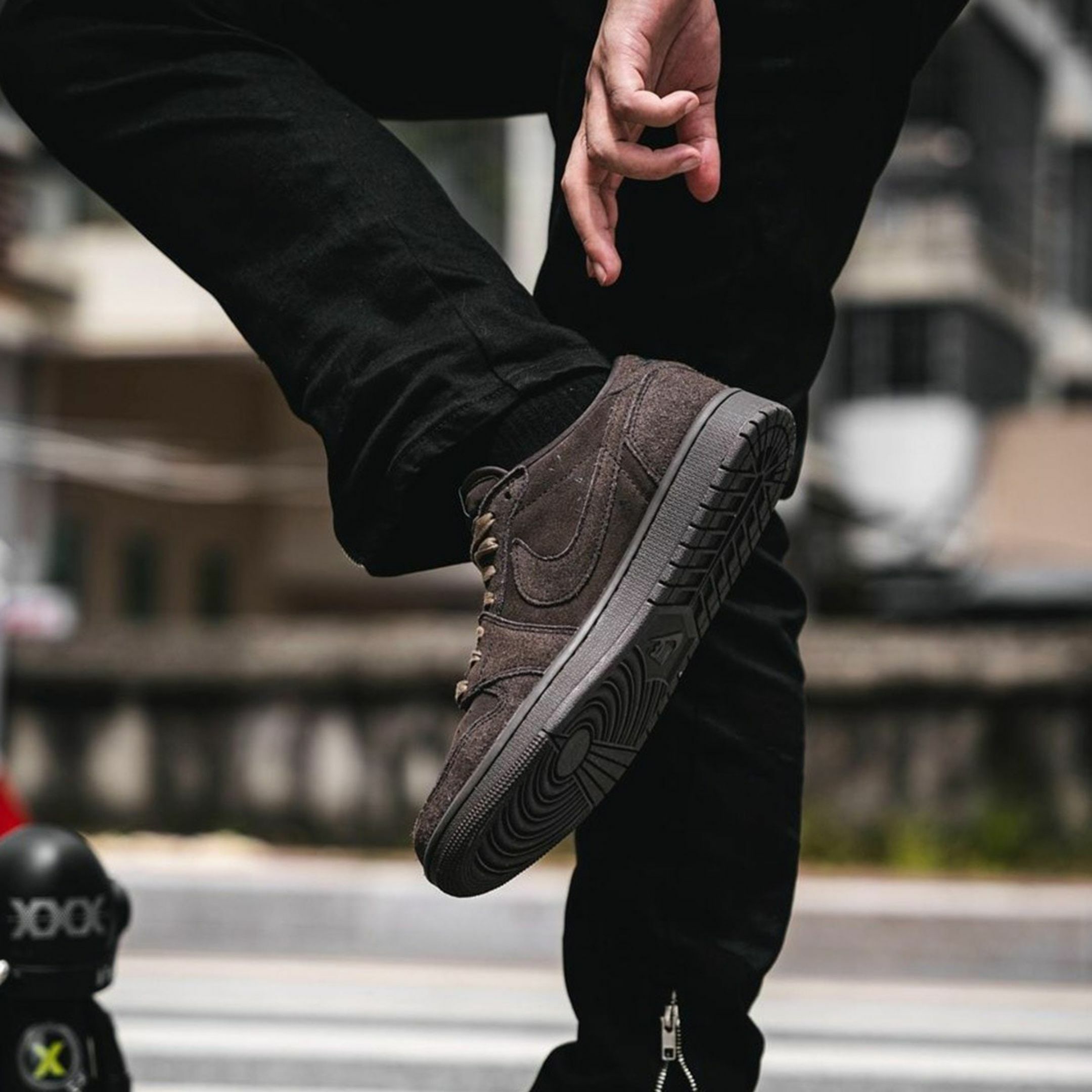 NICEDAY 代購 Travis Scott x Air Jordan 1 Low 聯名款 倒勾 黑棕 DM7866-202