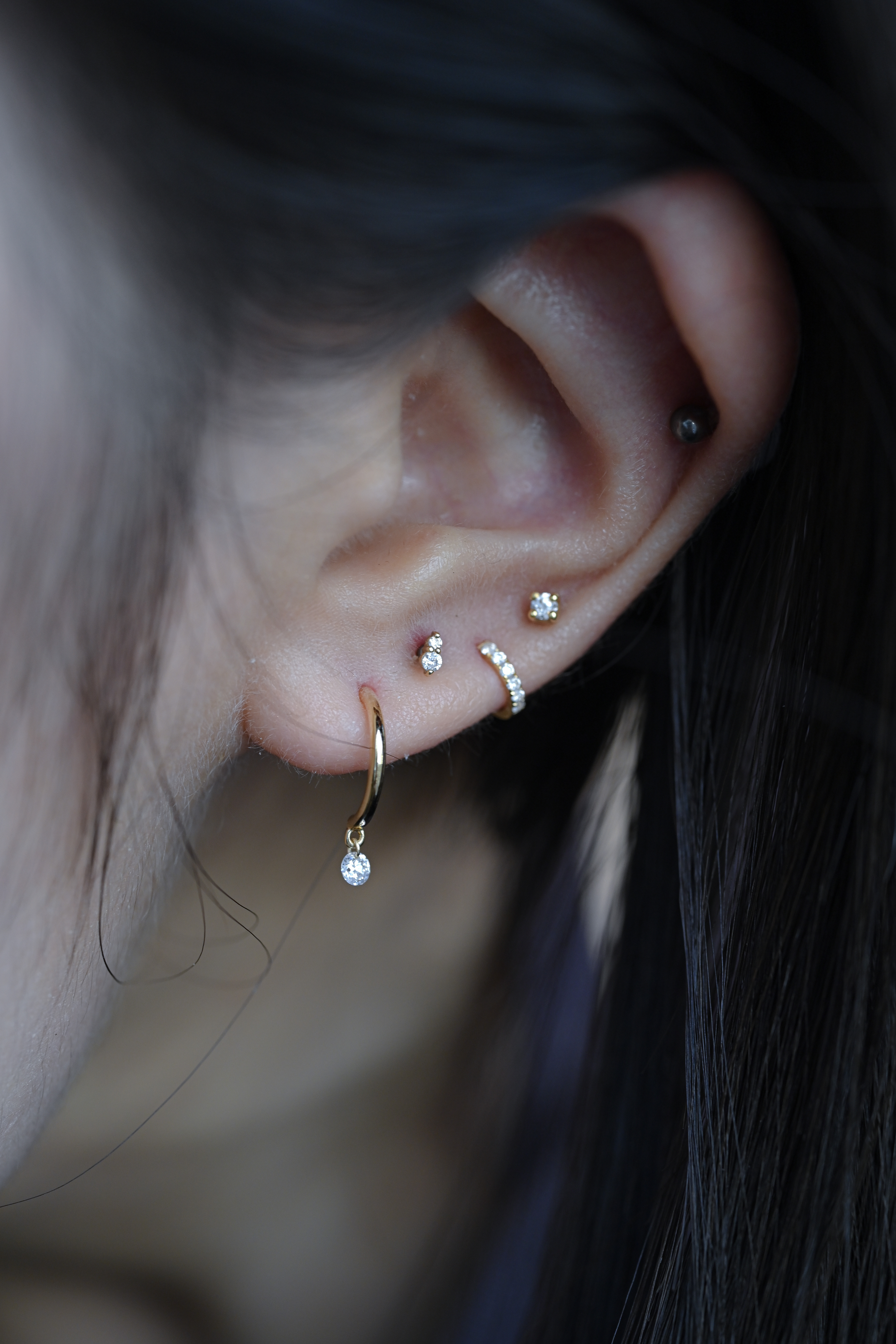 18K 0.14ct Laser Hole Diamond Earring