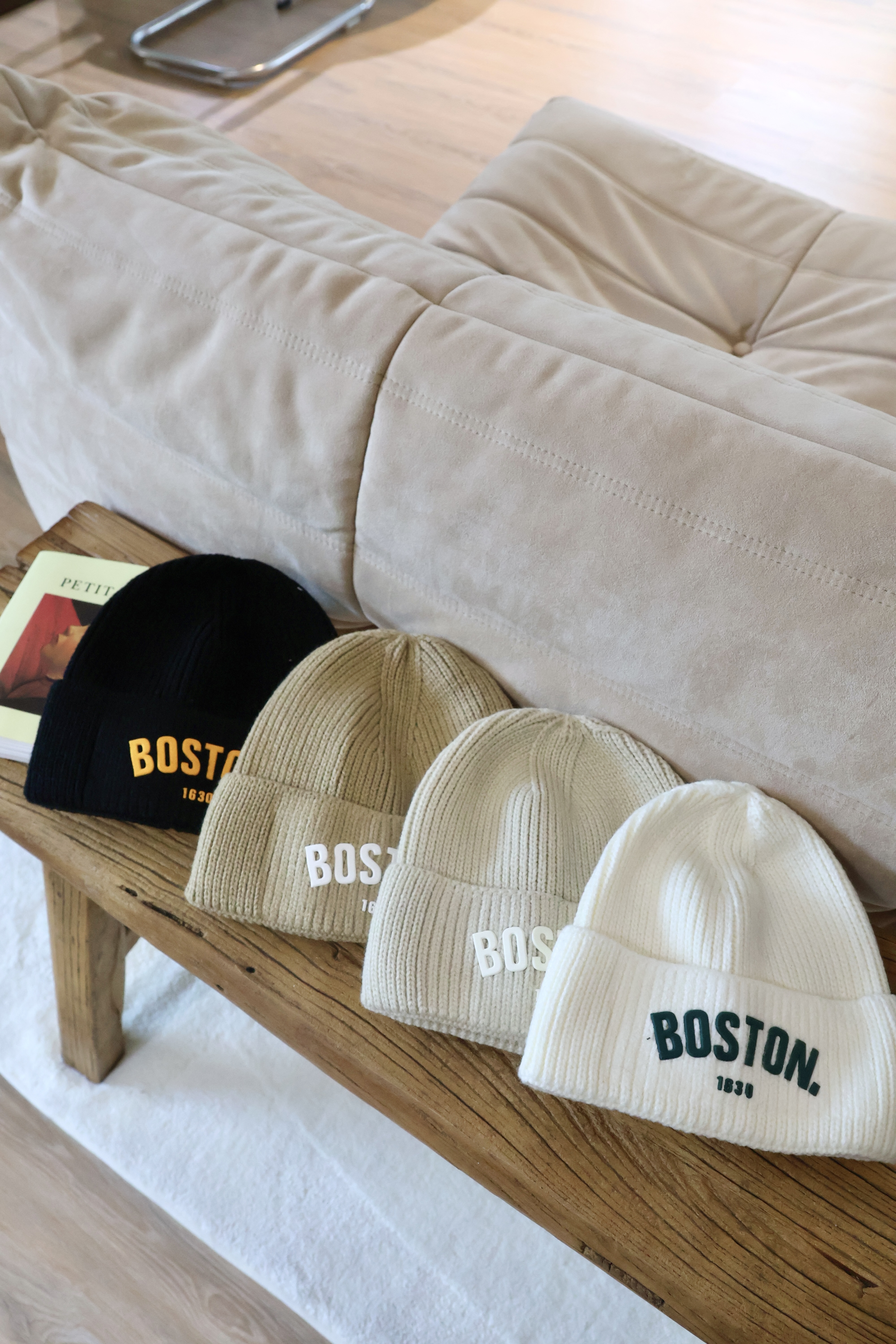 韓版🇰🇷顯臉小字母毛帽