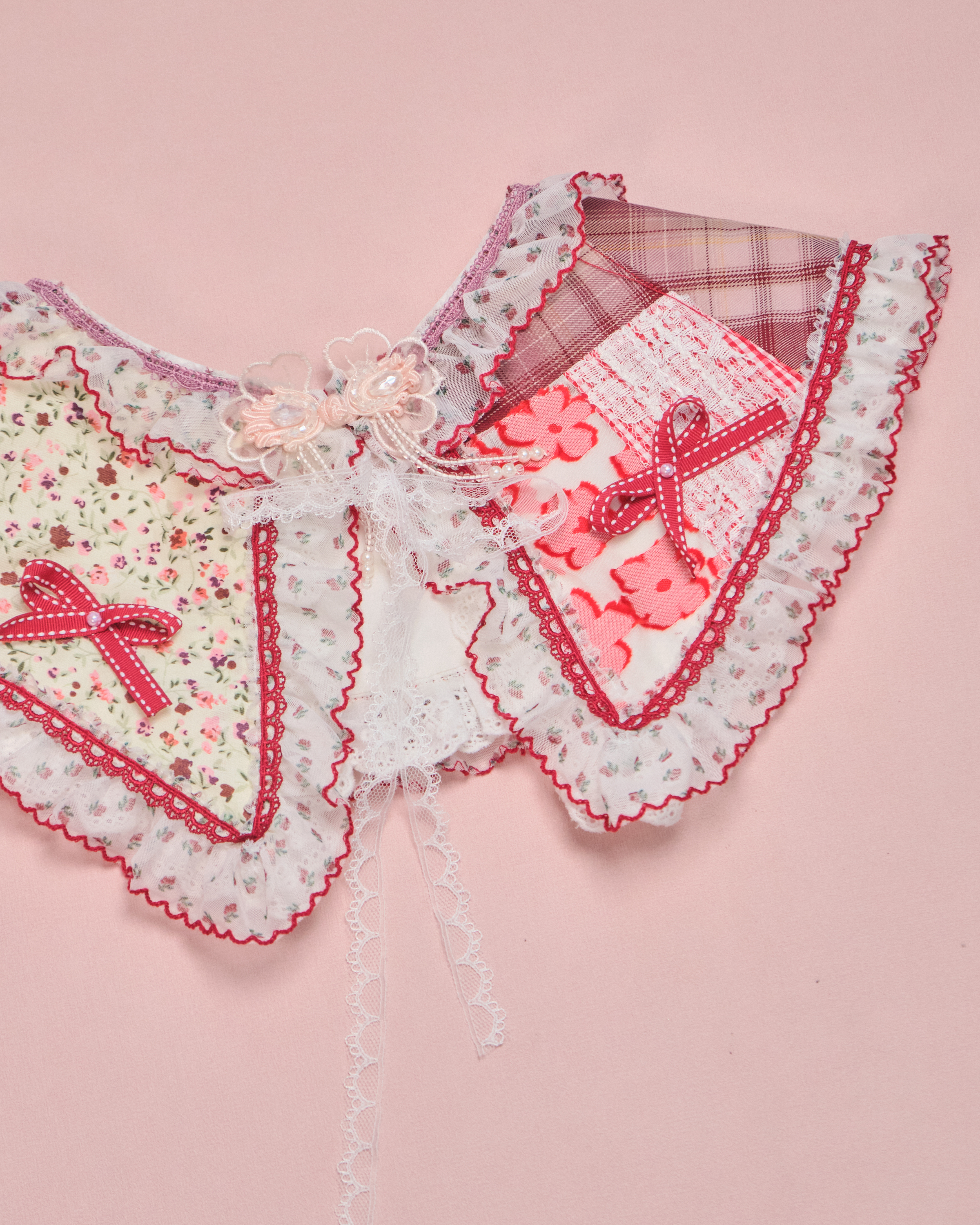 11606 Patchwork Laced Collar