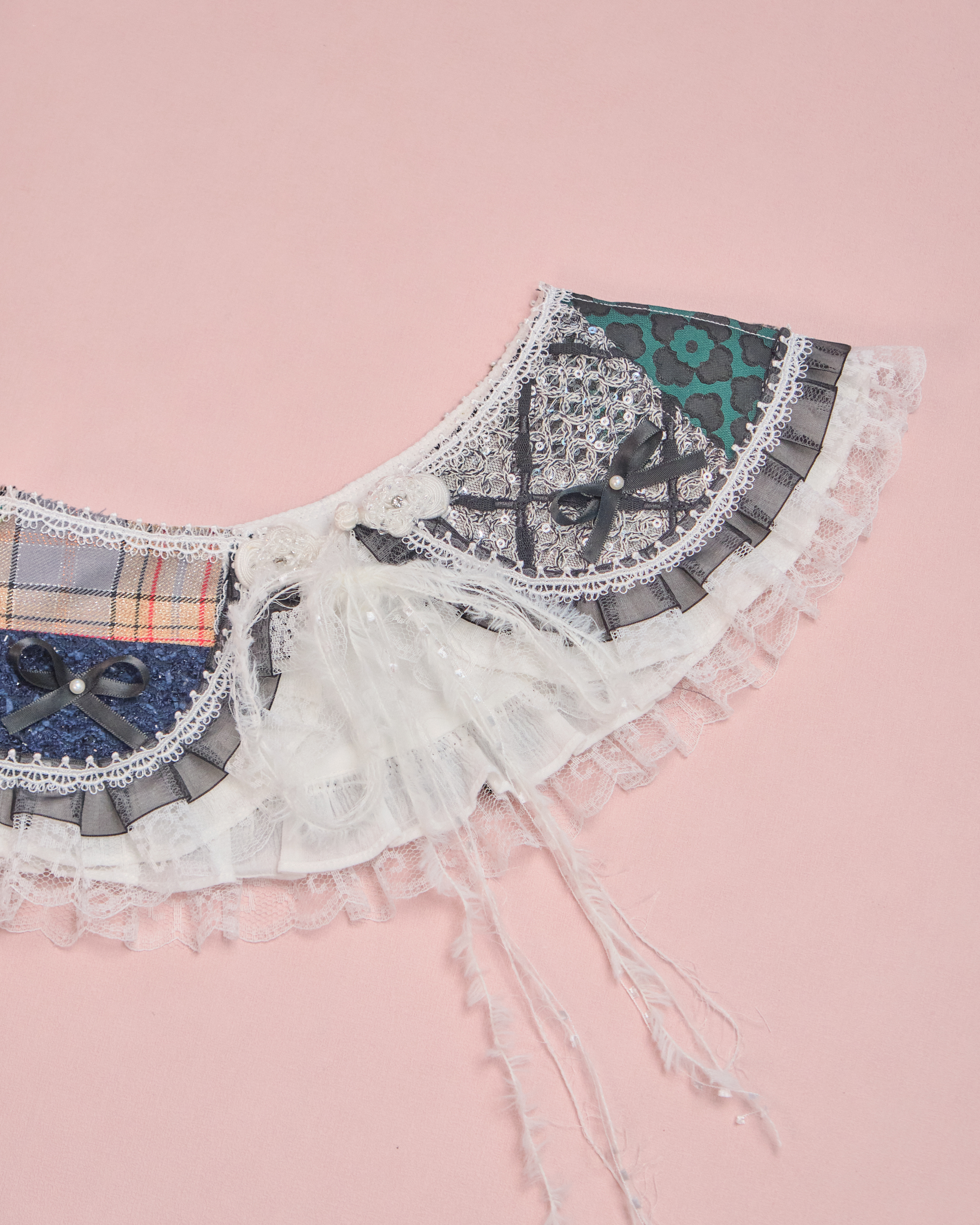 11605 Patchwork Laced Collar