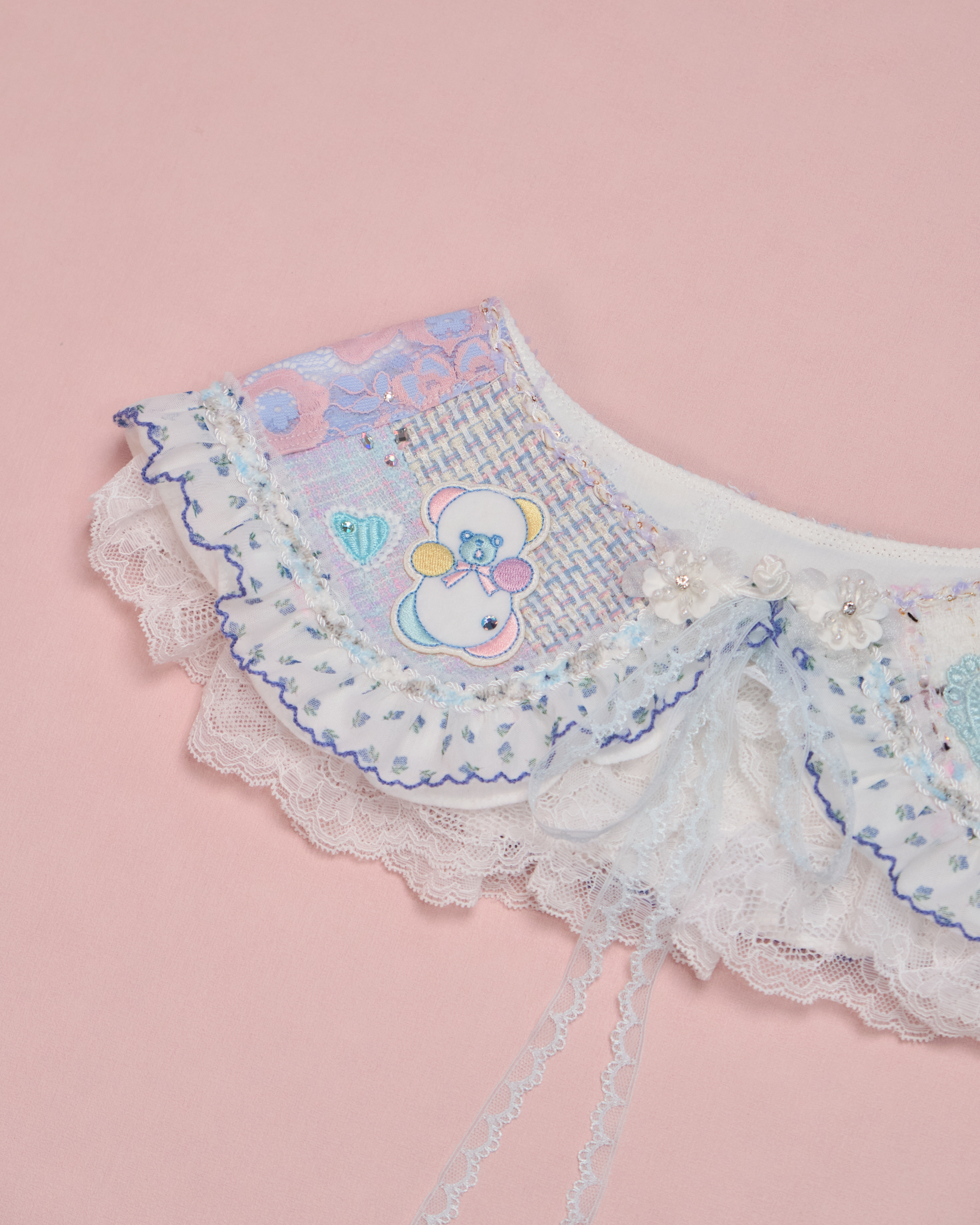 11603 Patchwork Laced Collar