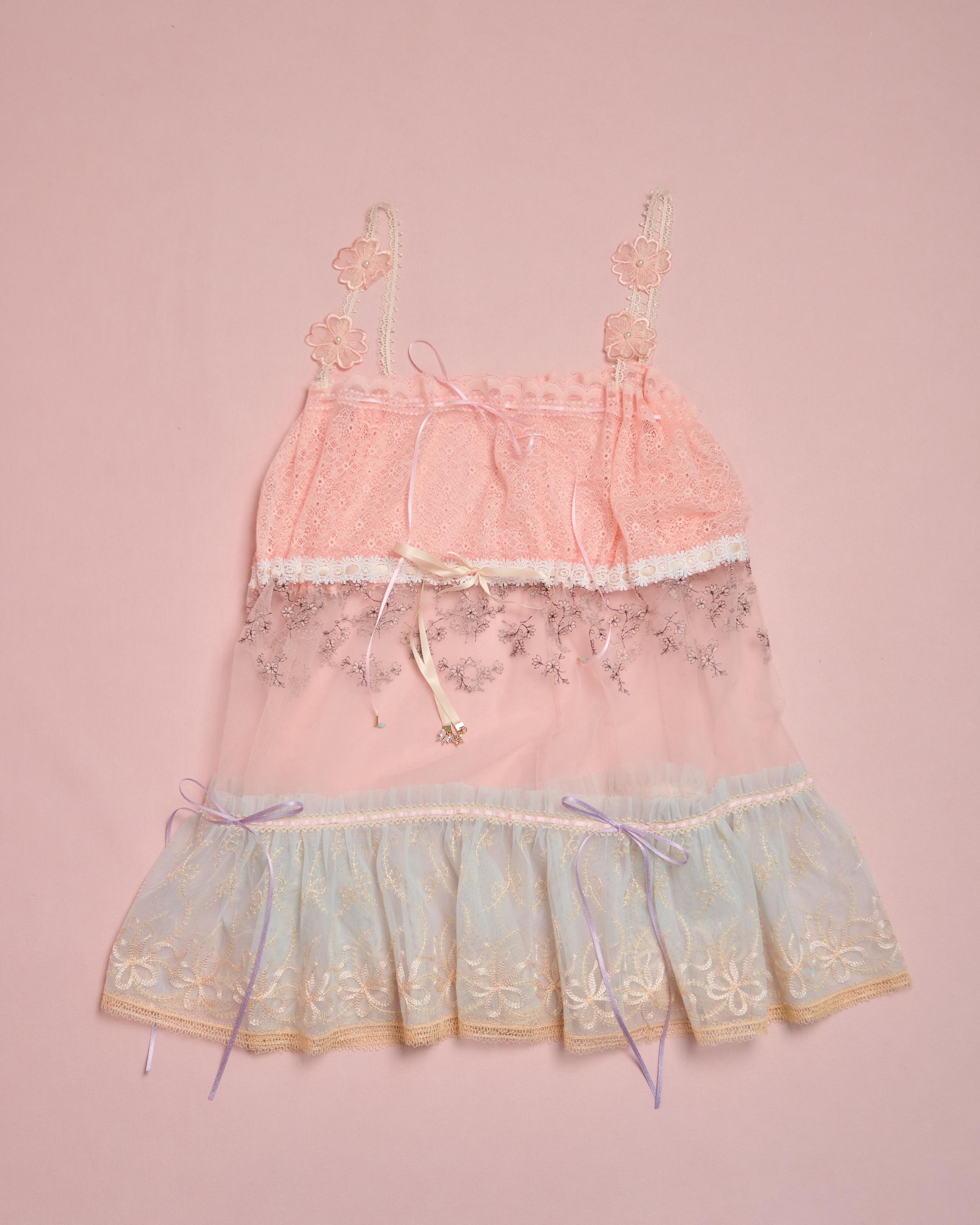 11646 Suitable For All Seasons Classic Laced Top