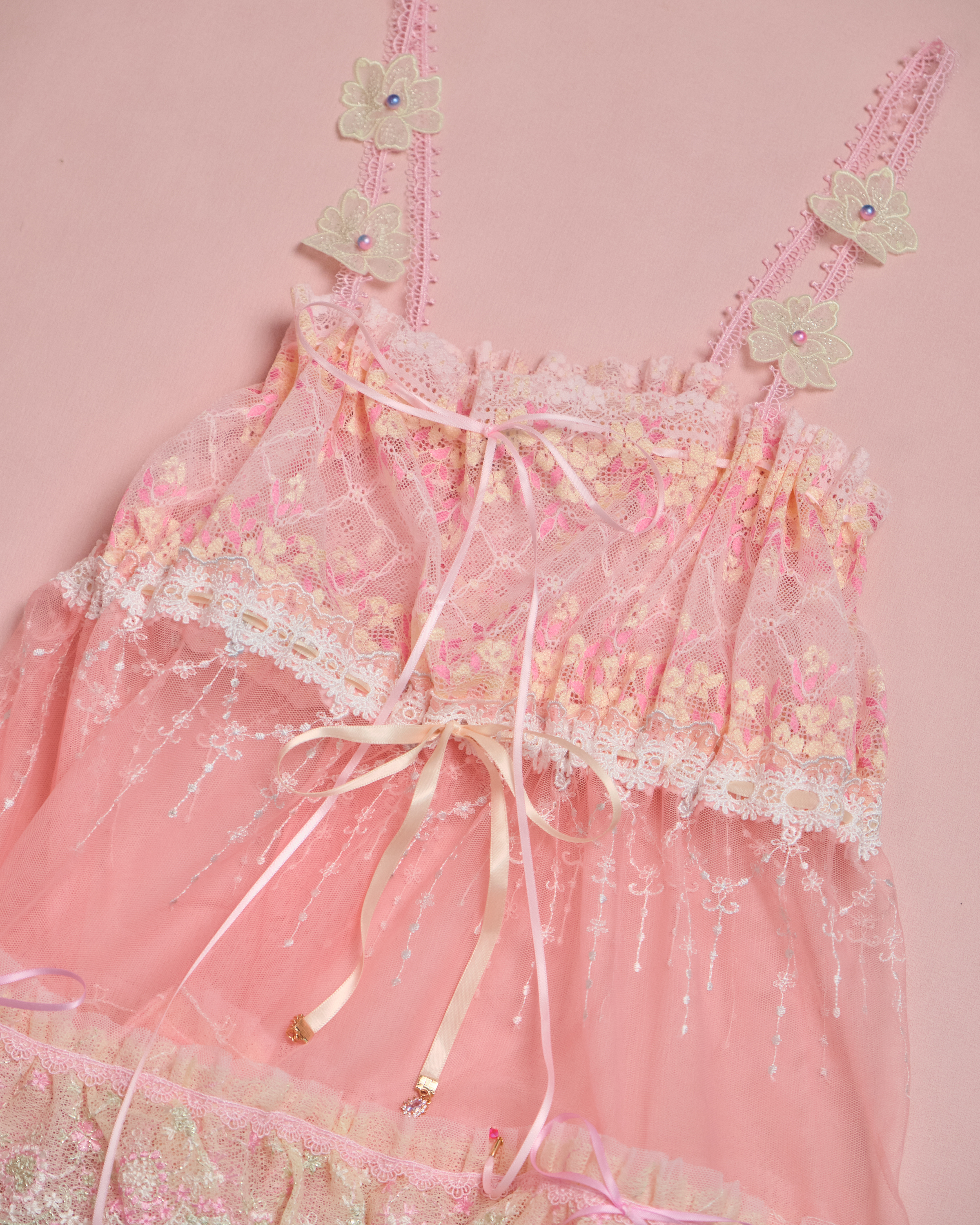 11644 Suitable For All Seasons Classic Laced Top