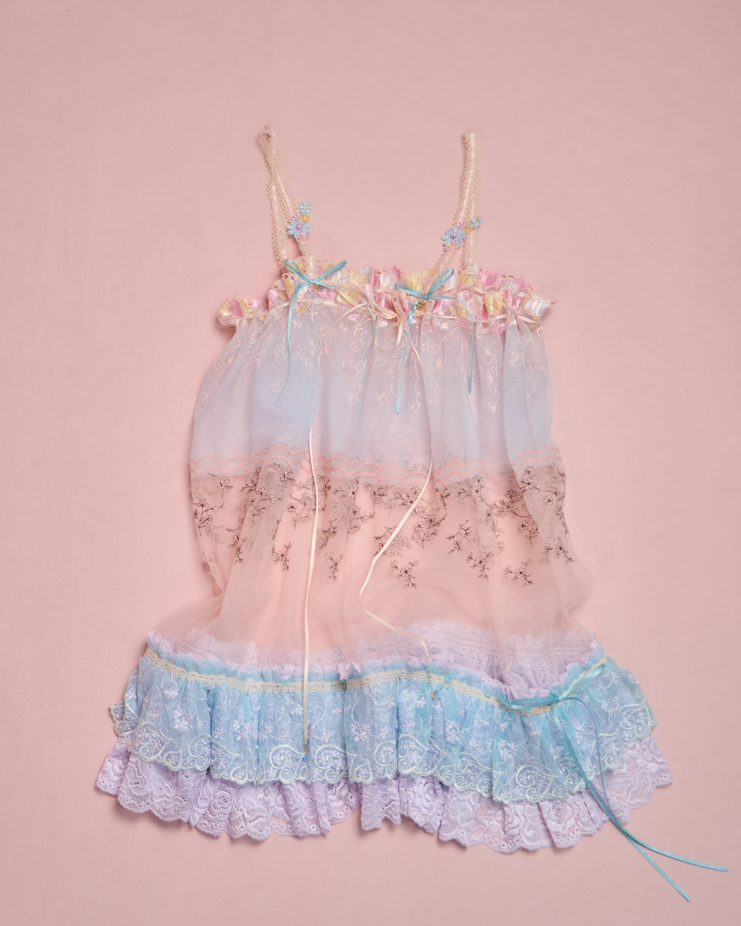 11649 Suitable For All Seasons Classic Laced Top