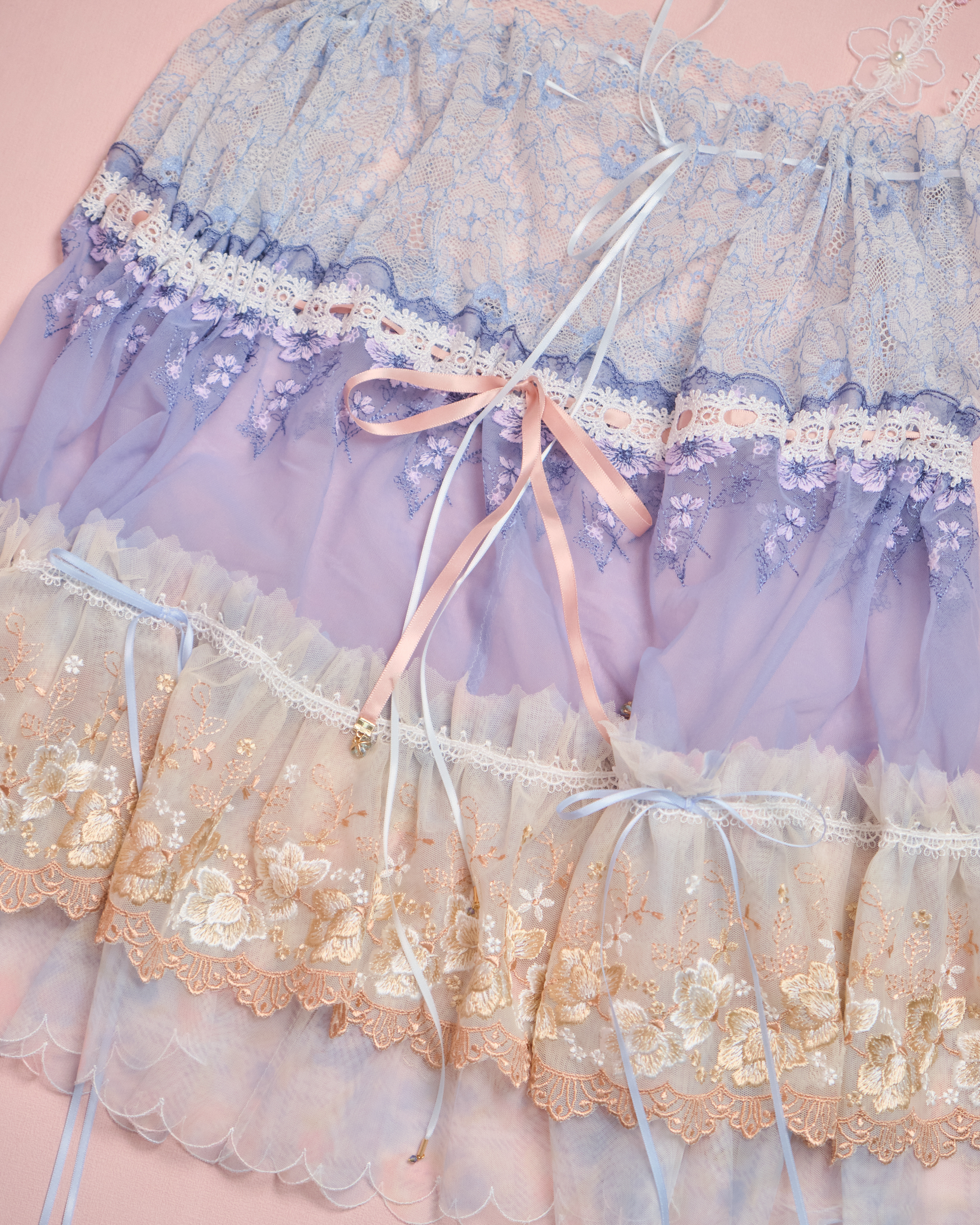 11645 Suitable For All Seasons Classic Laced Top