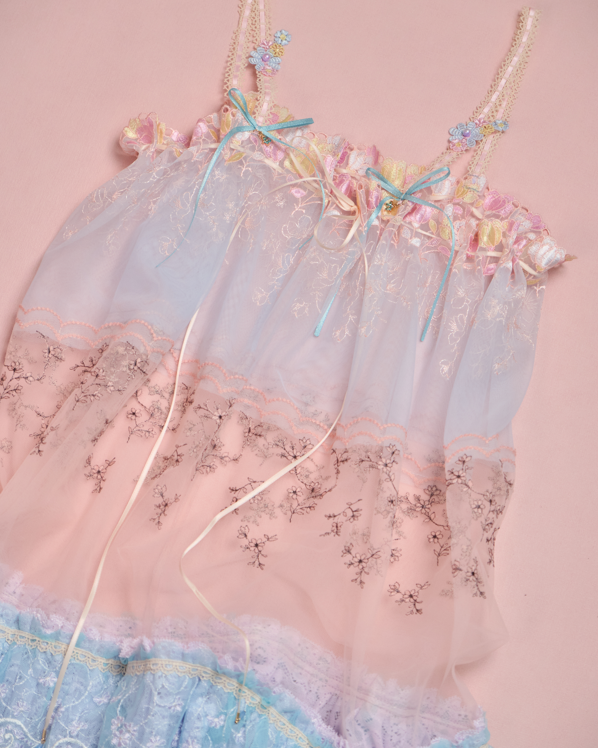 11649 Suitable For All Seasons Classic Laced Top