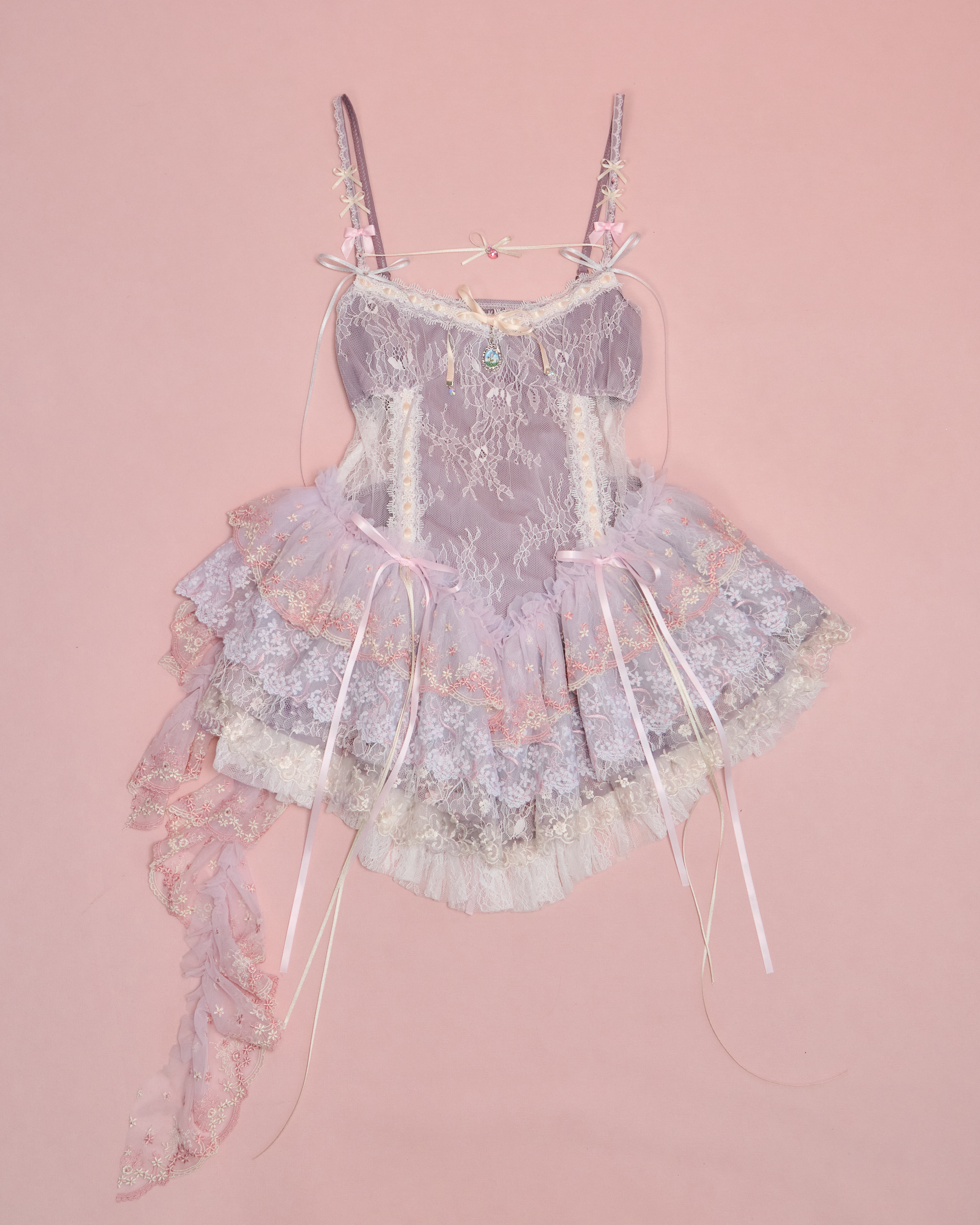 11656 鏤空蕾絲吊帶迷你連衣裙