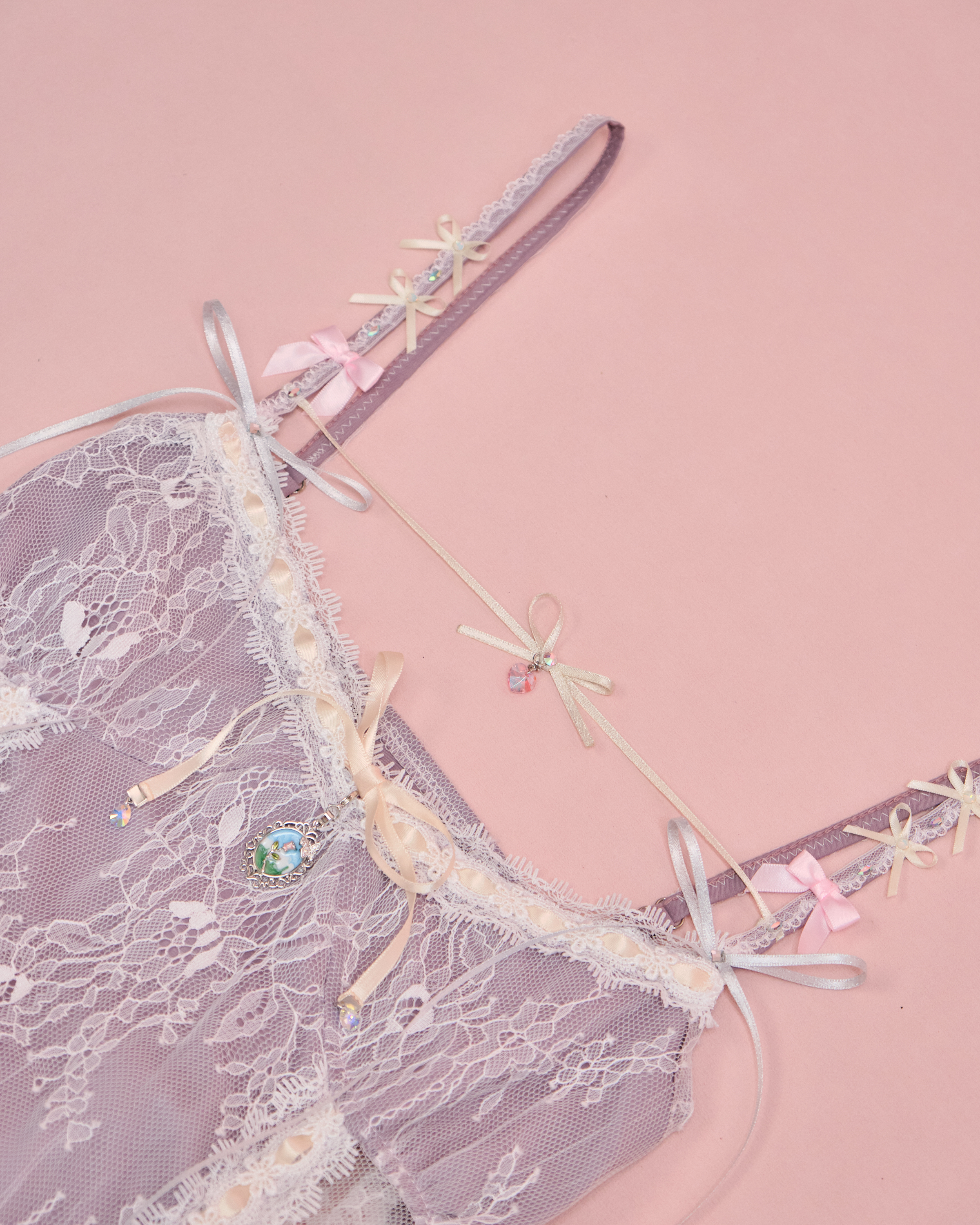 11656 鏤空蕾絲吊帶迷你連衣裙