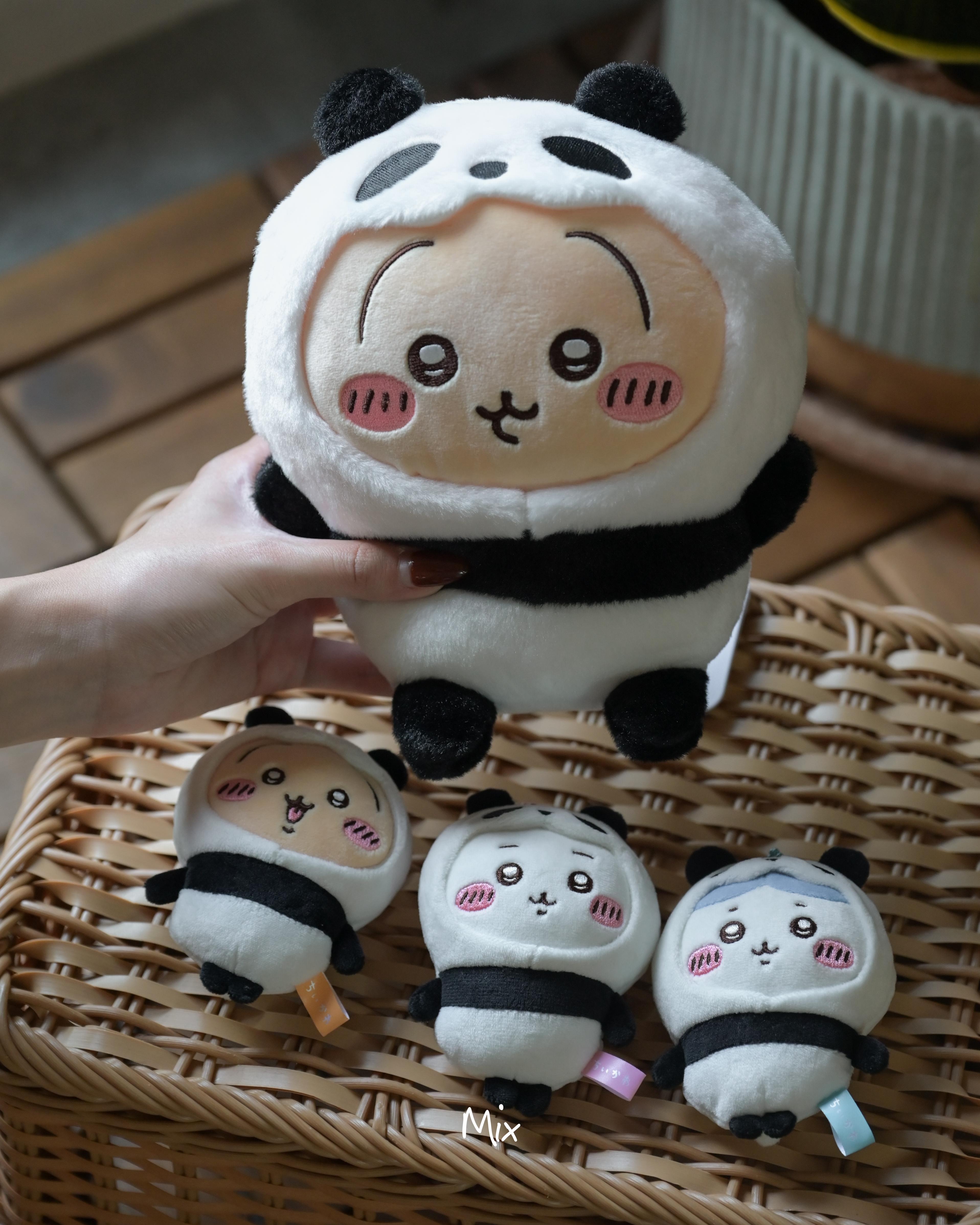 iSNEAKERS | 日本 Chiikawa吉伊卡哇 成都限定 熊貓系列 吊飾 S娃娃