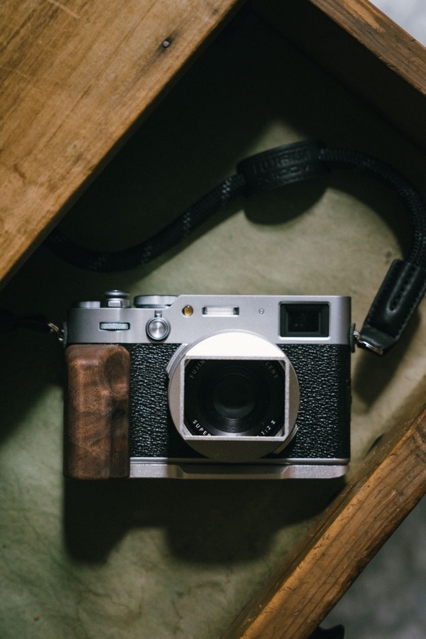 FUJIFILM X100VI 胡桃木手把底座 快拆手把底座 實木相機底座