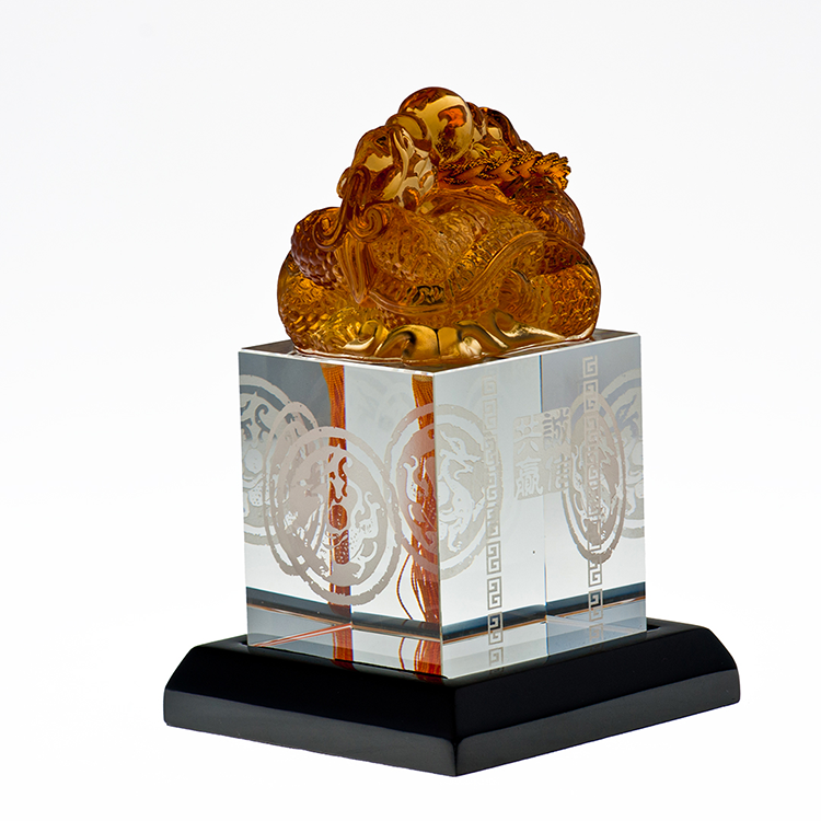 鹿港窯琉璃獎座獎牌｜誠信合作雙贏象徵 精緻設計展現信念