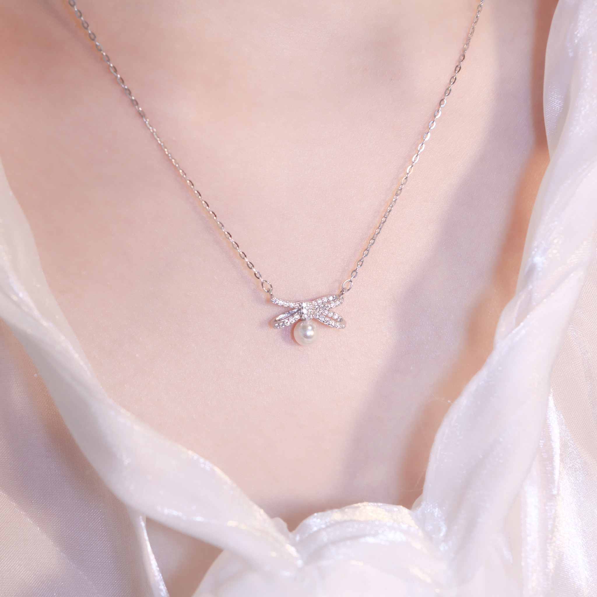 | 925 Silver・White Gold・Pearl | Wish Bow Necklace | NE1274 |