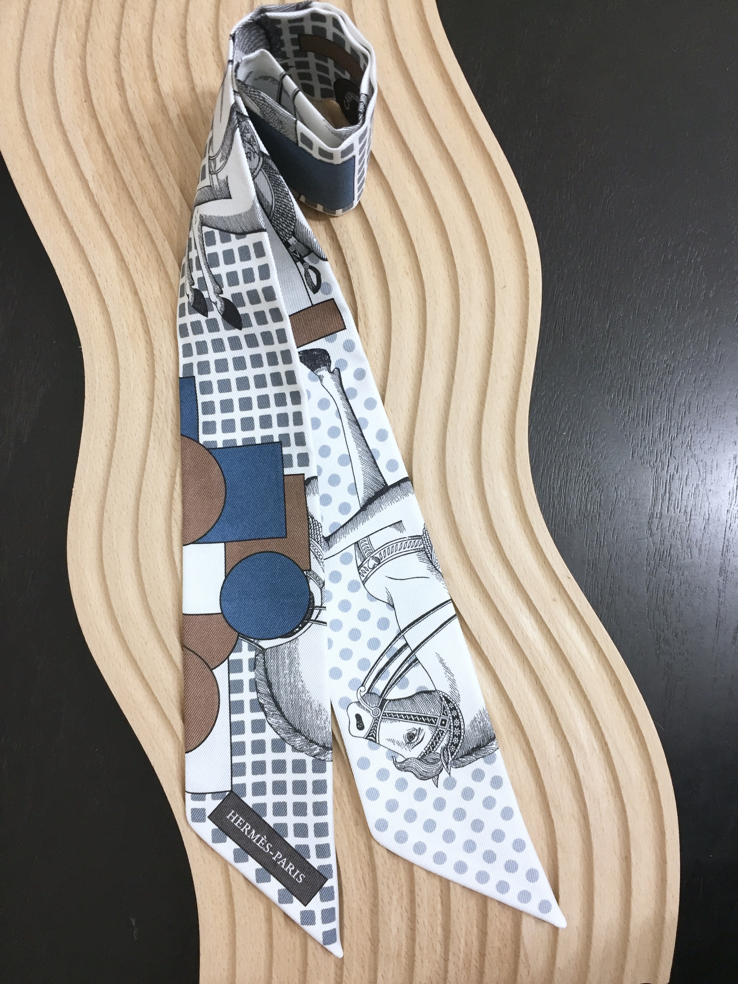 Hermes Twilly 絲巾