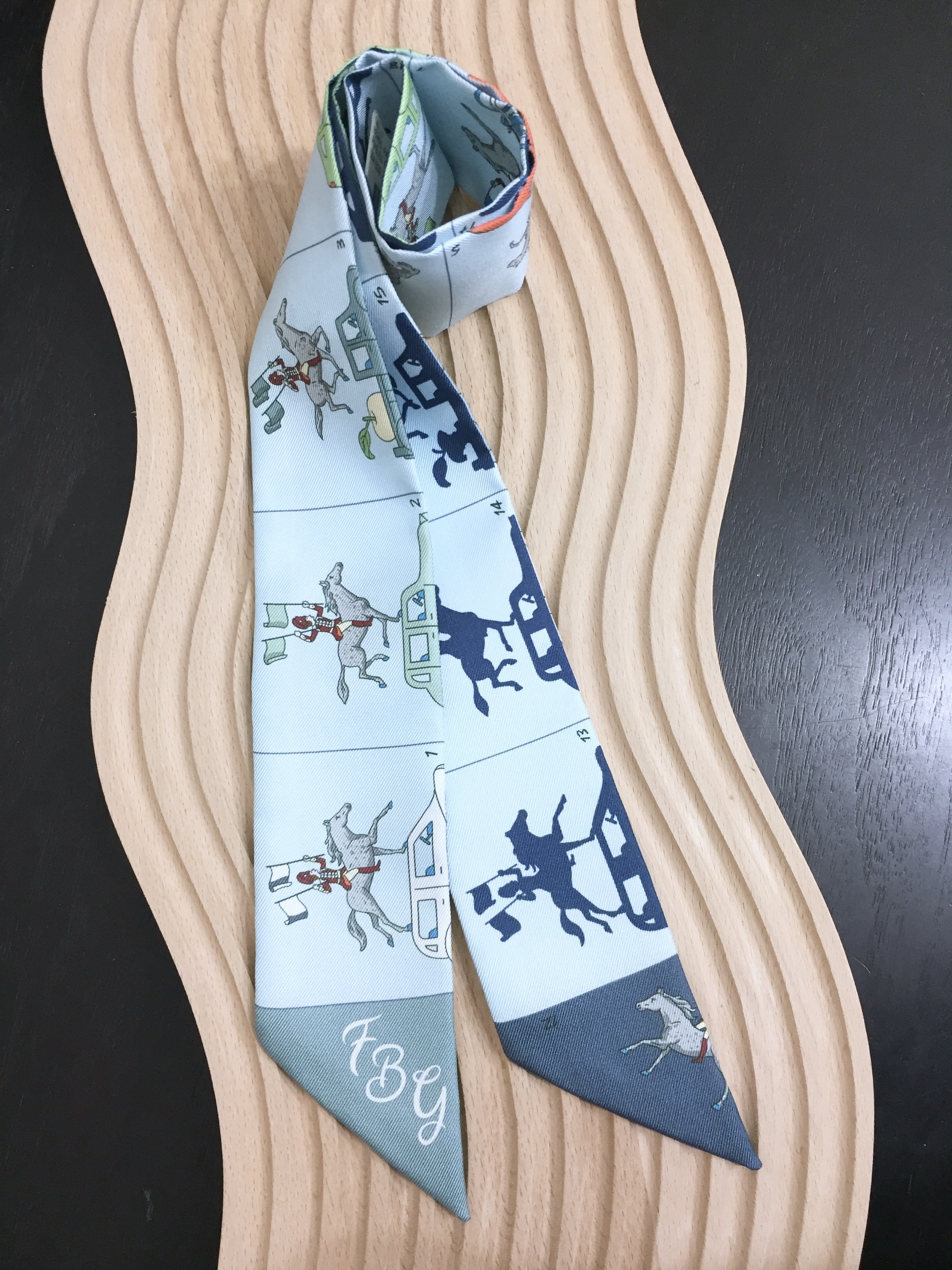 Hermes Twilly 絲巾